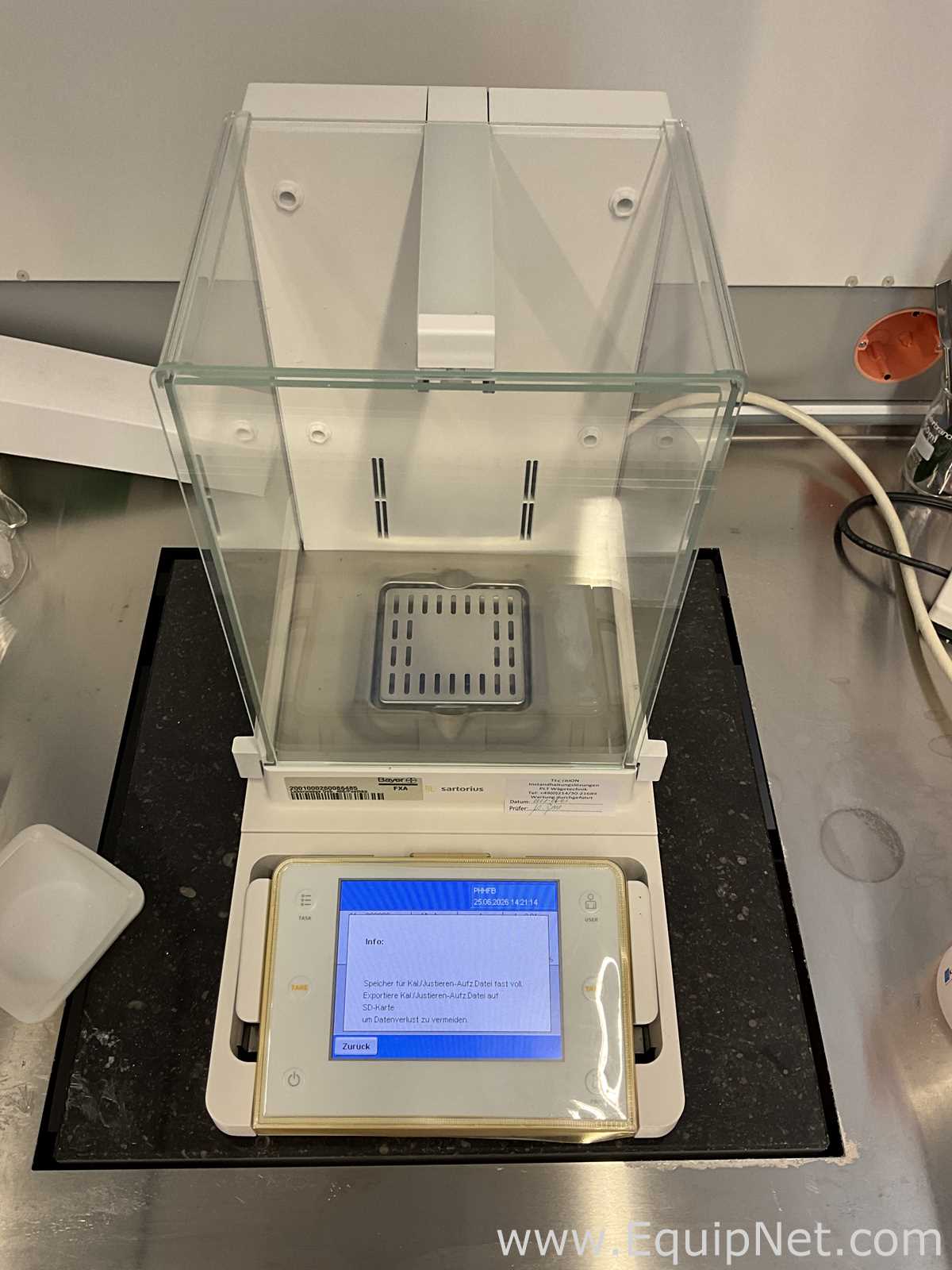 Sartorius Cubis MSA225S-1CE-DI Analytical Balance
