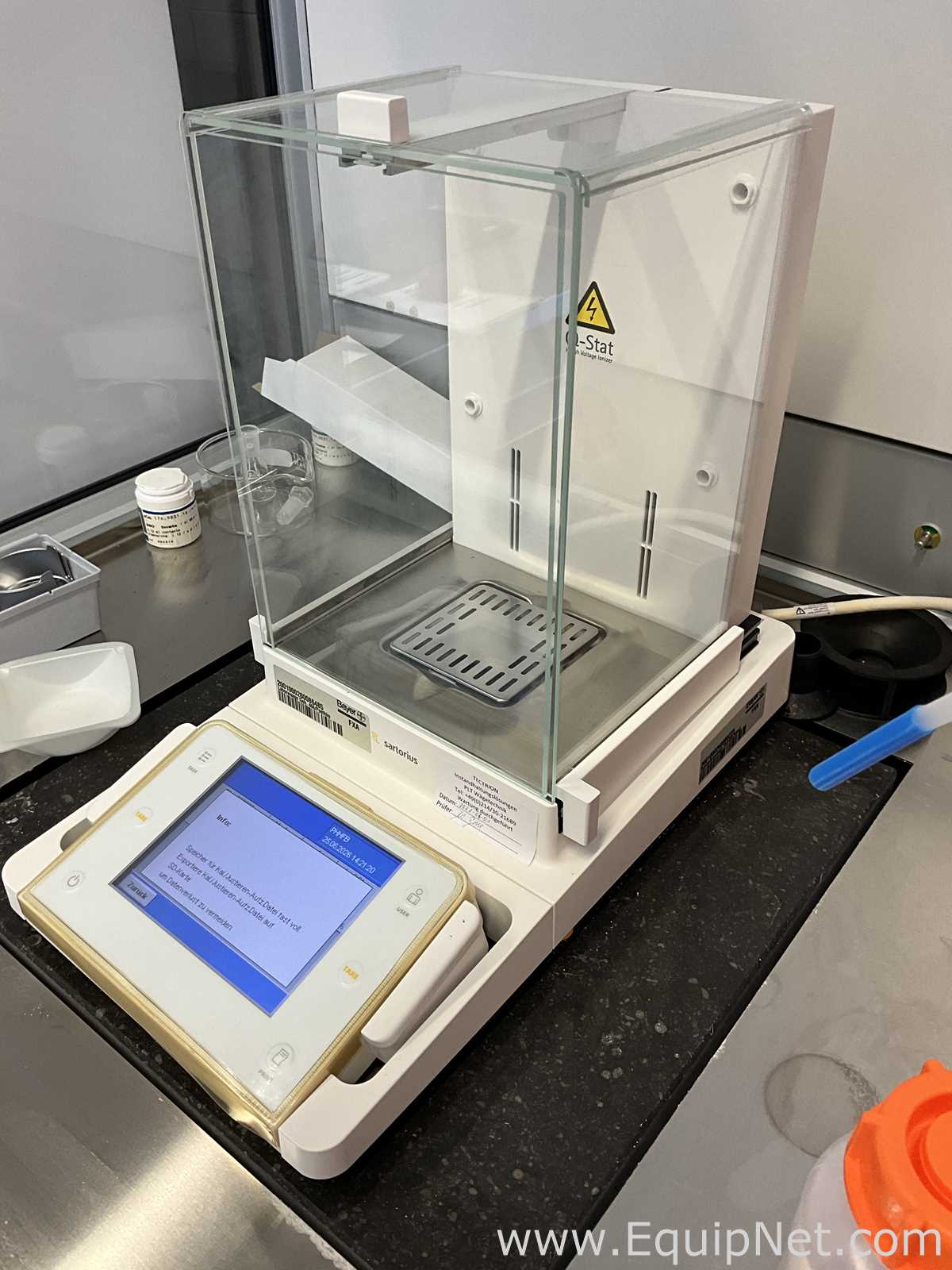 Sartorius Cubis MSA225S-1CE-DI Analytical Balance