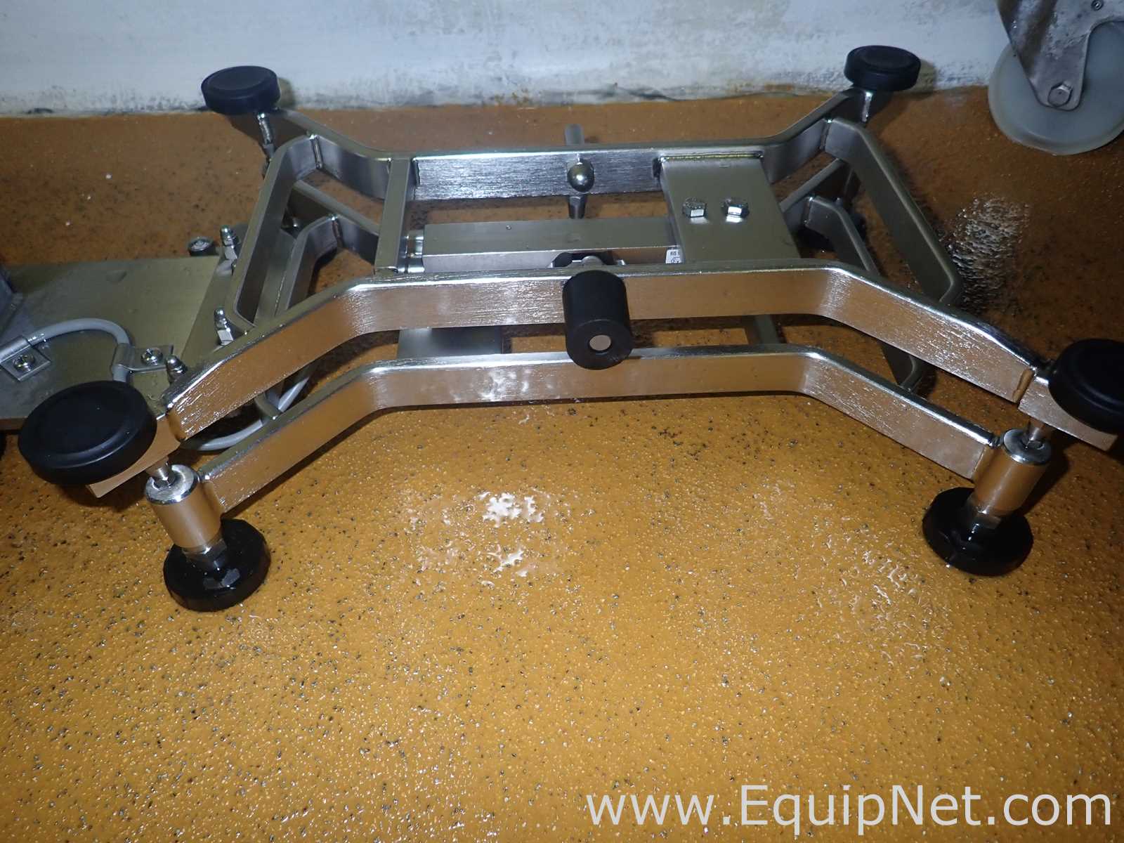 Mettler Toledo 50kg Capacity Scale with ICS429 Weight Indicator