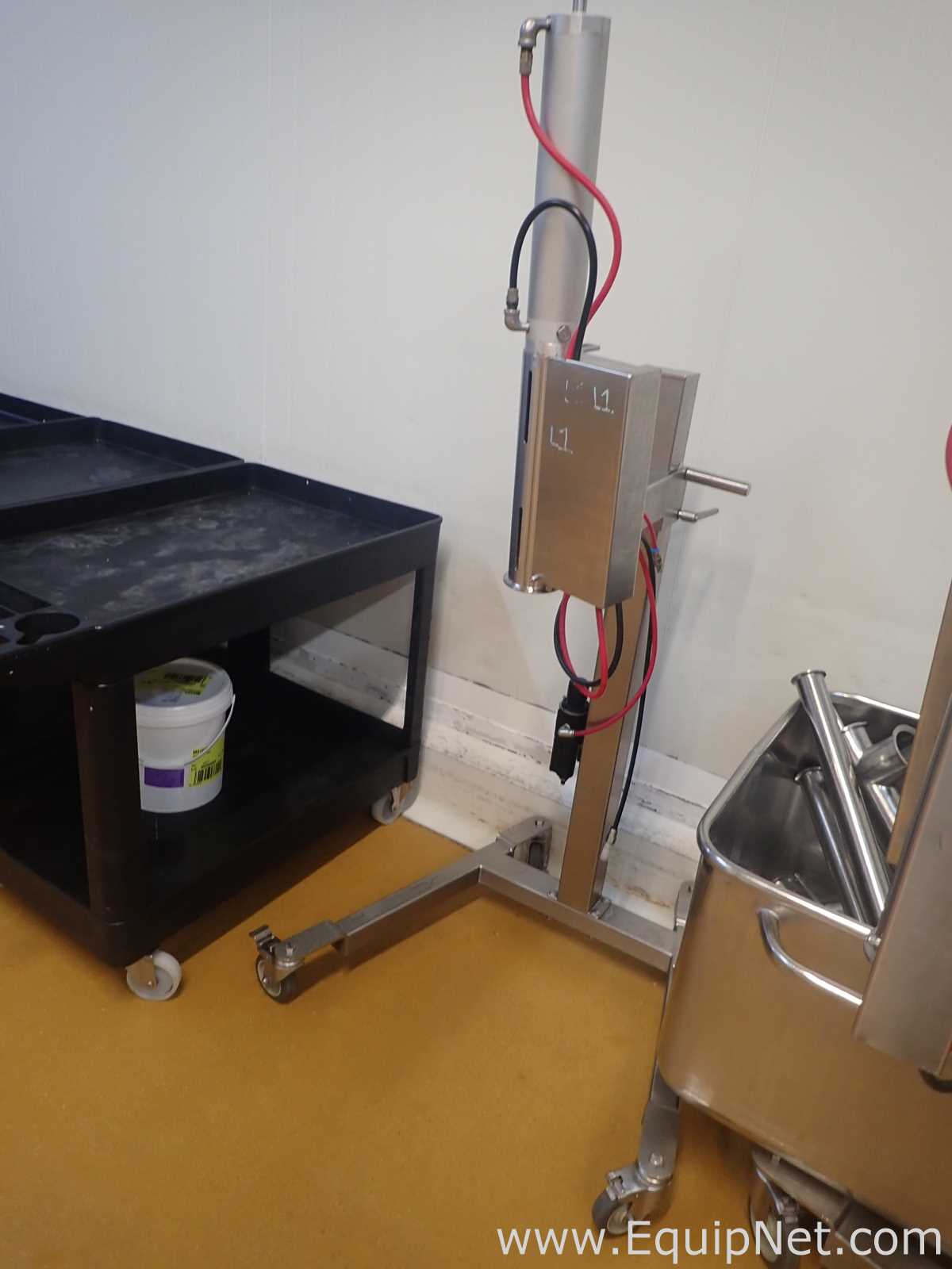 Hunter Filling Systems Series 300 Volumetric Filler