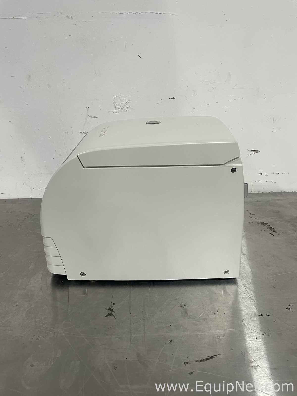 Centrífuga para laboratorio Thermo Fisher Scientific Fisher AccuSpin Micro 17R