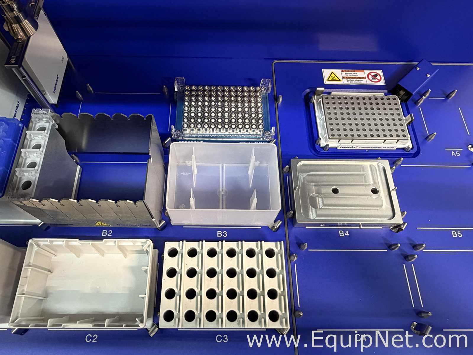 Manipulador de Líquidos Eppendorf epMotion 5075