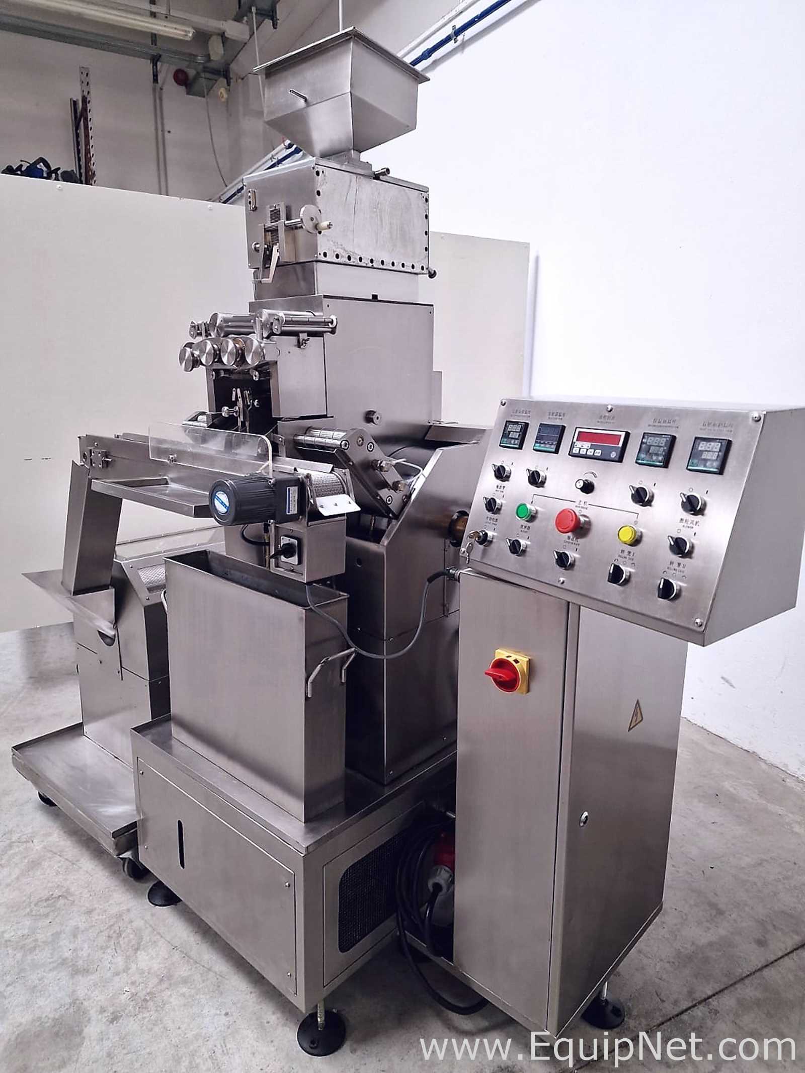 Máquina para Encapsulamento de Gel Mole Zhejiang Fuchang Machinery Co. LTD RG0.8-110A