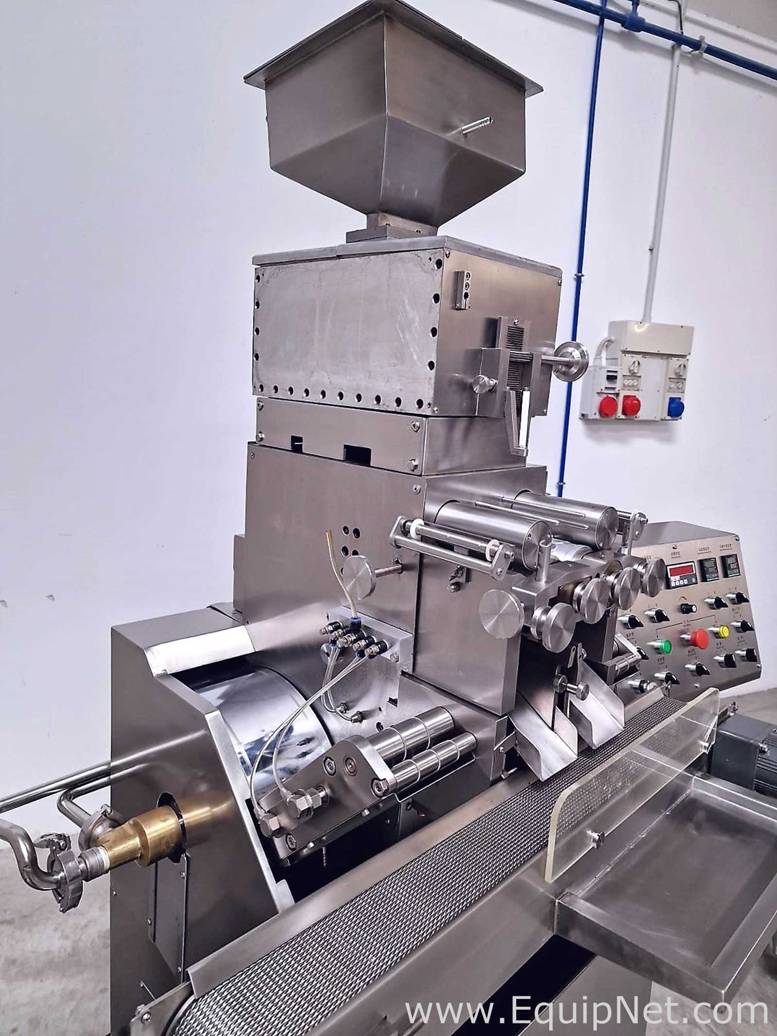 Máquina para Encapsulamento de Gel Mole Zhejiang Fuchang Machinery Co. LTD RG0.8-110A