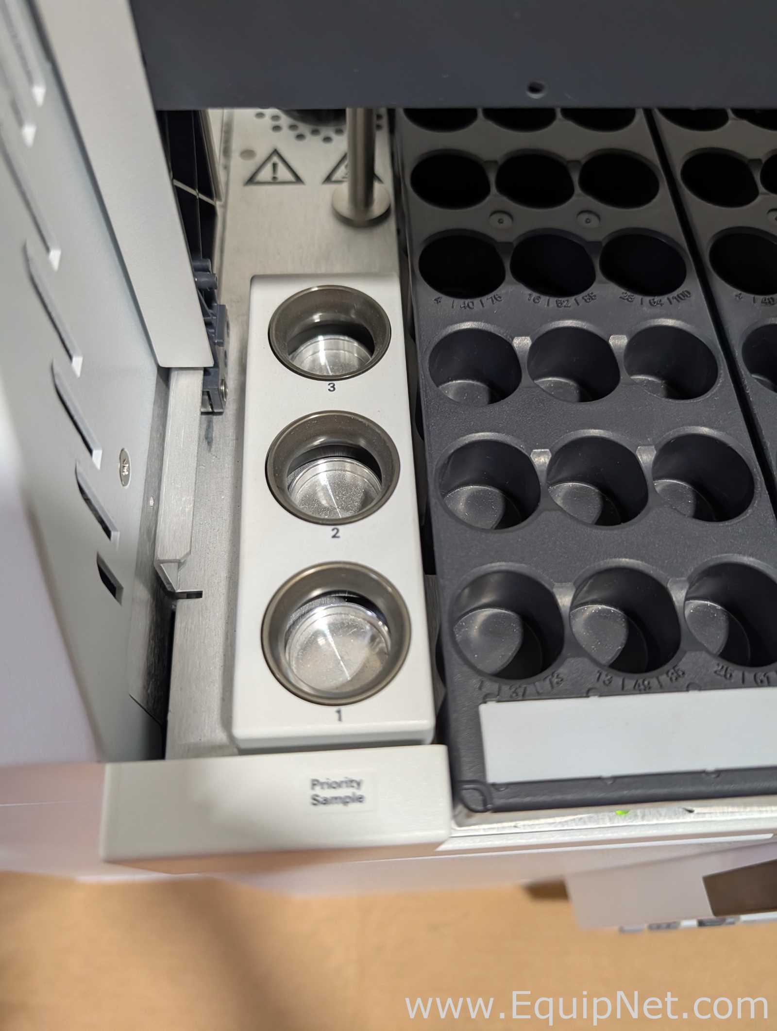 Agilent Technologies 7697A  Headspace Sampler with Sample Tray