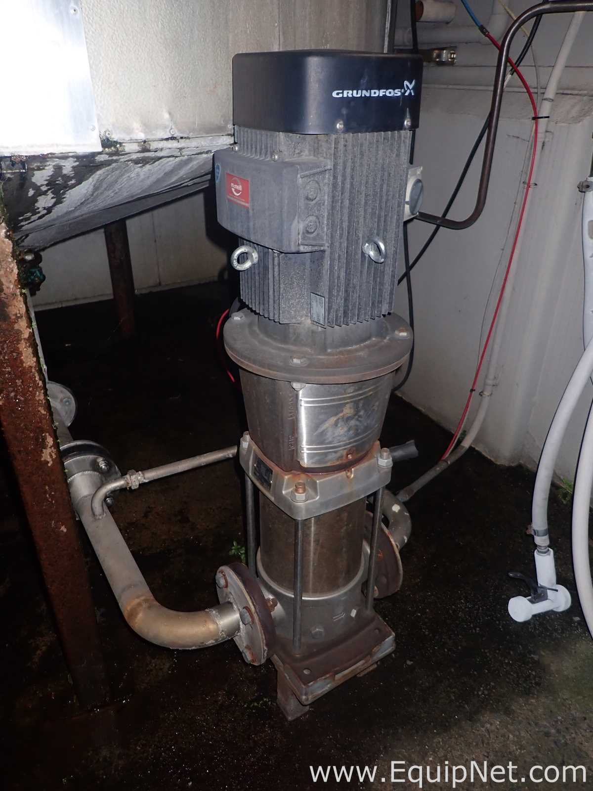 10000 Lt Approx Stainless Steel Hot Water Tank with Grundfos Pump