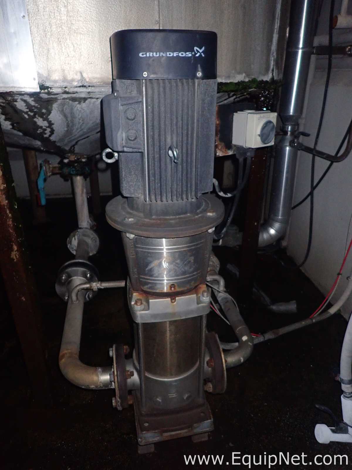 10000 Lt Approx Stainless Steel Hot Water Tank with Grundfos Pump