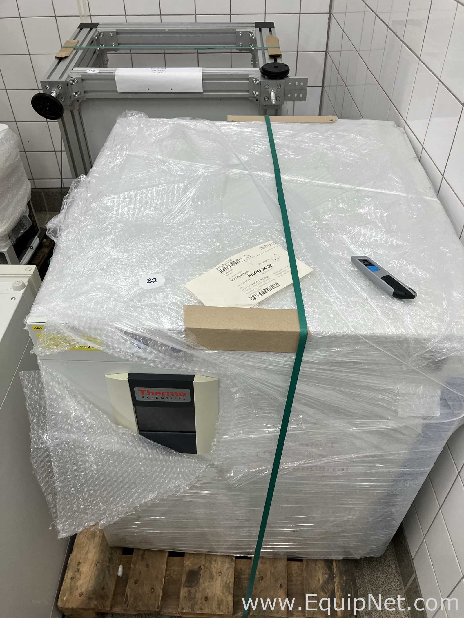 Thermo Scientific Cytomat 5 C425 Laboratory Incubator