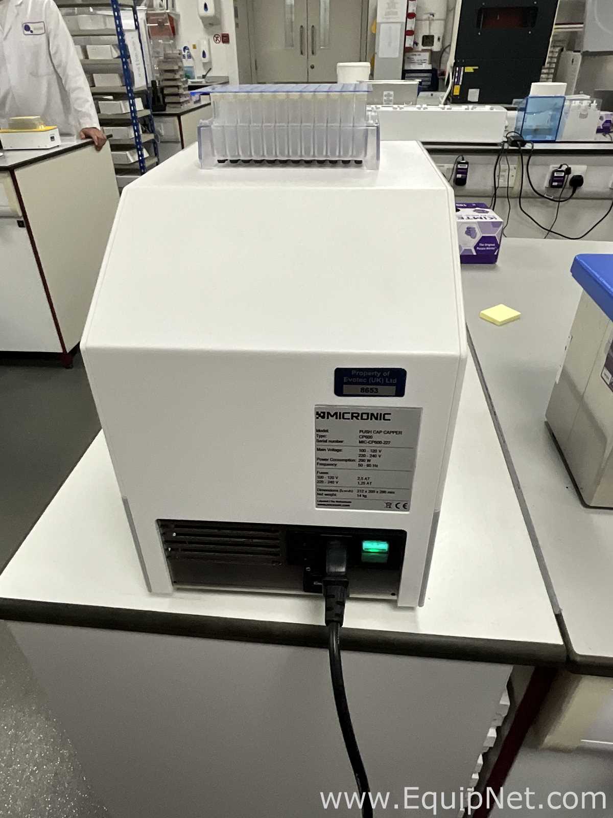 Tapadora Micronic Push Cap Capper