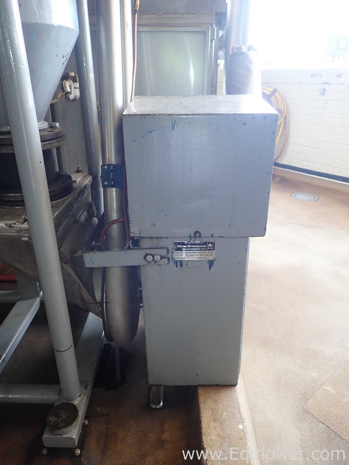 MacEwans BL3971220 Sealed Drag Conveyor - Agglomerator