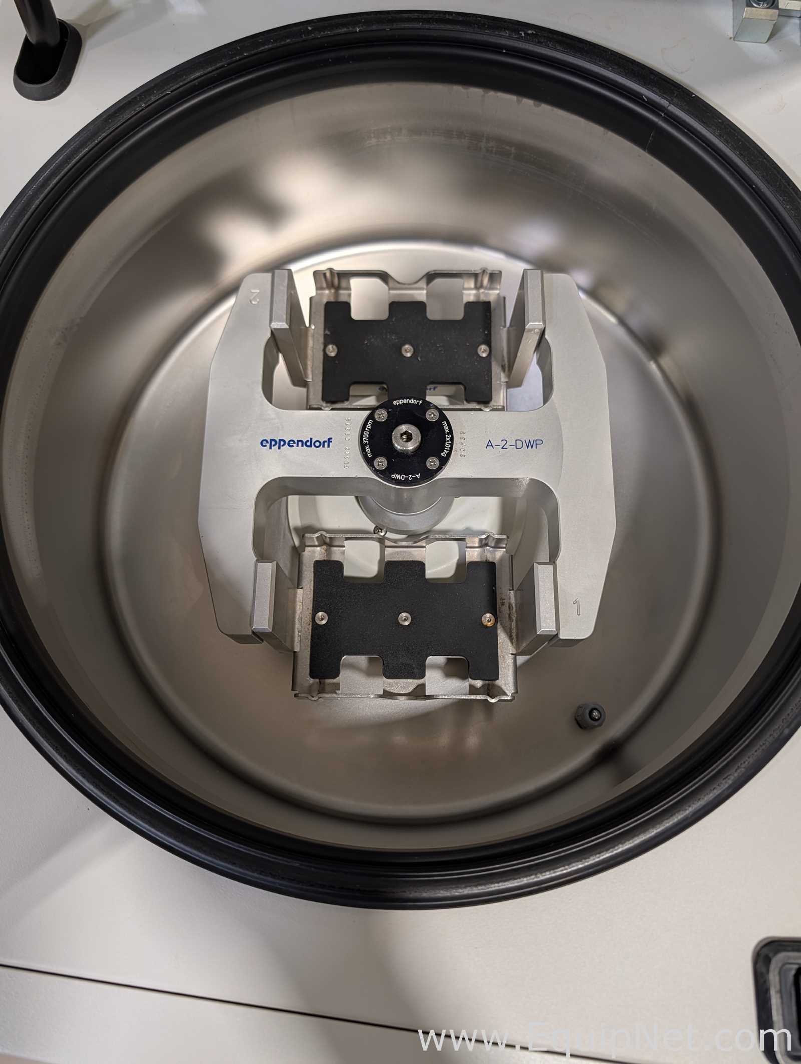 Eppendorf 5811F Laboratory Centrifuge