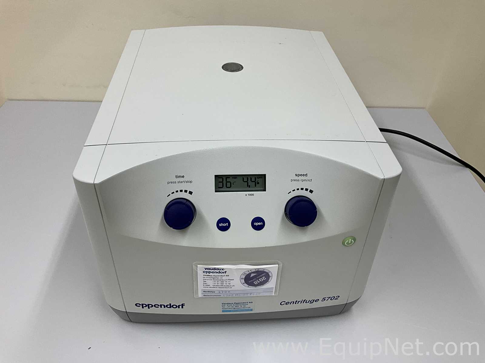 Eppendorf 5702 Laboratory Centrifuge
