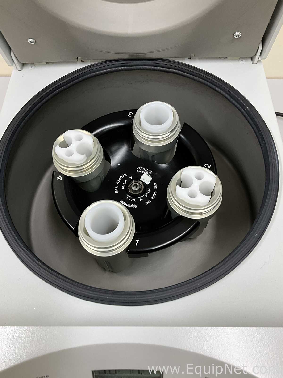 Eppendorf 5702 Laboratory Centrifuge