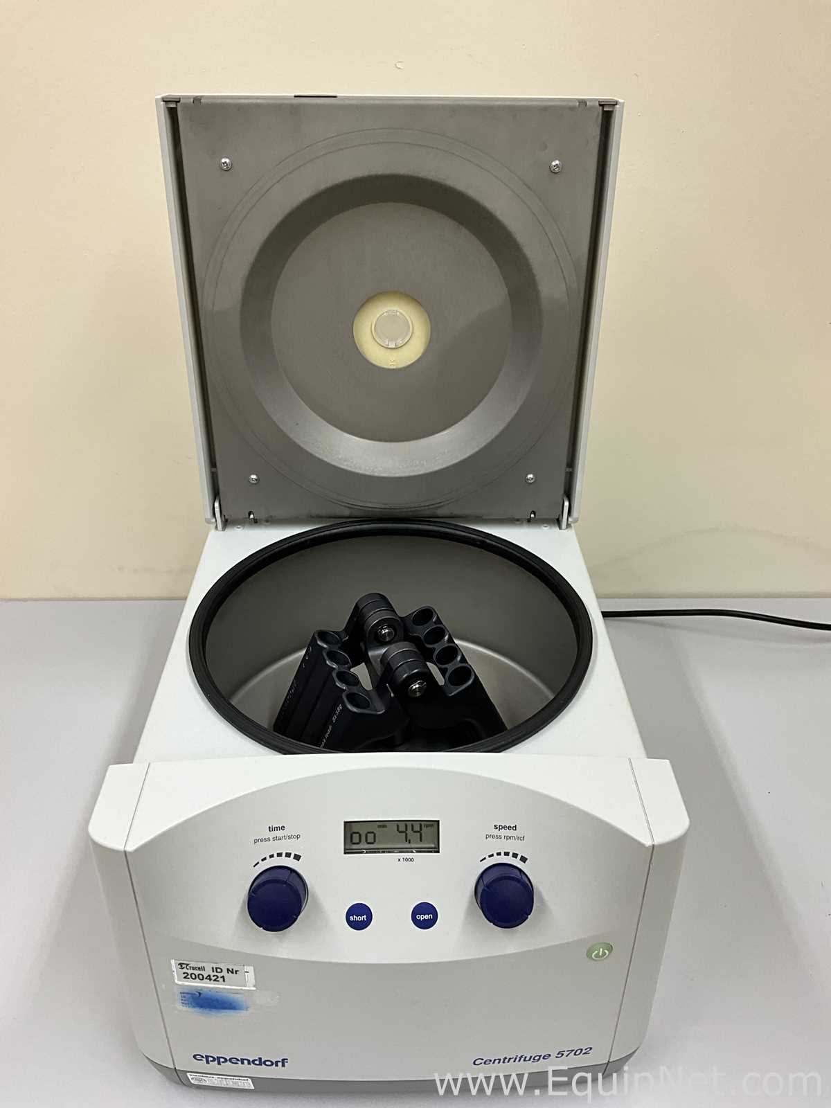 Eppendorf 5702 Laboratory Centrifuge