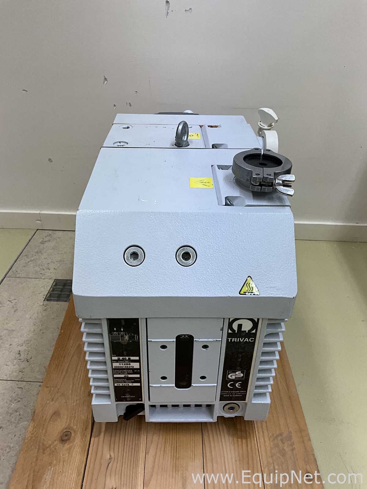 Bomba a Vácuo Leybold TRIVAC D40B