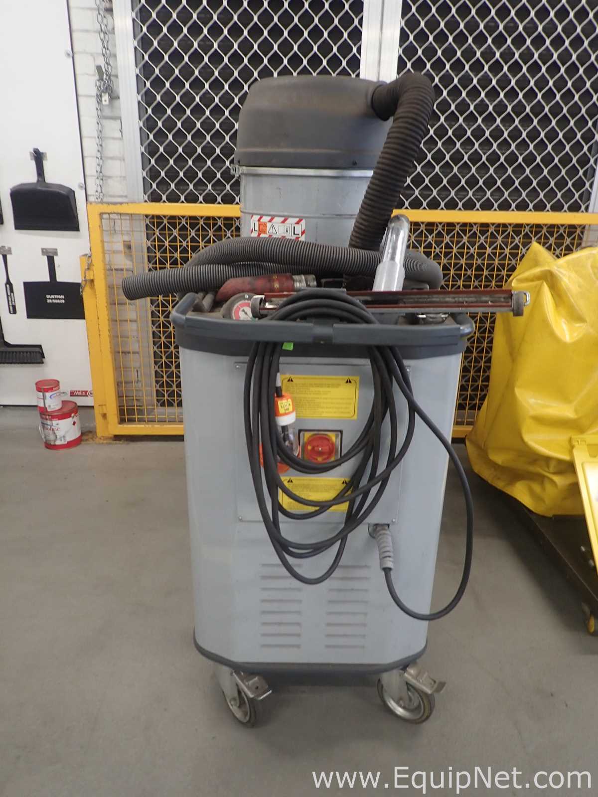 Nilfisk T22 Plus Industrial Vacuum Cleaner