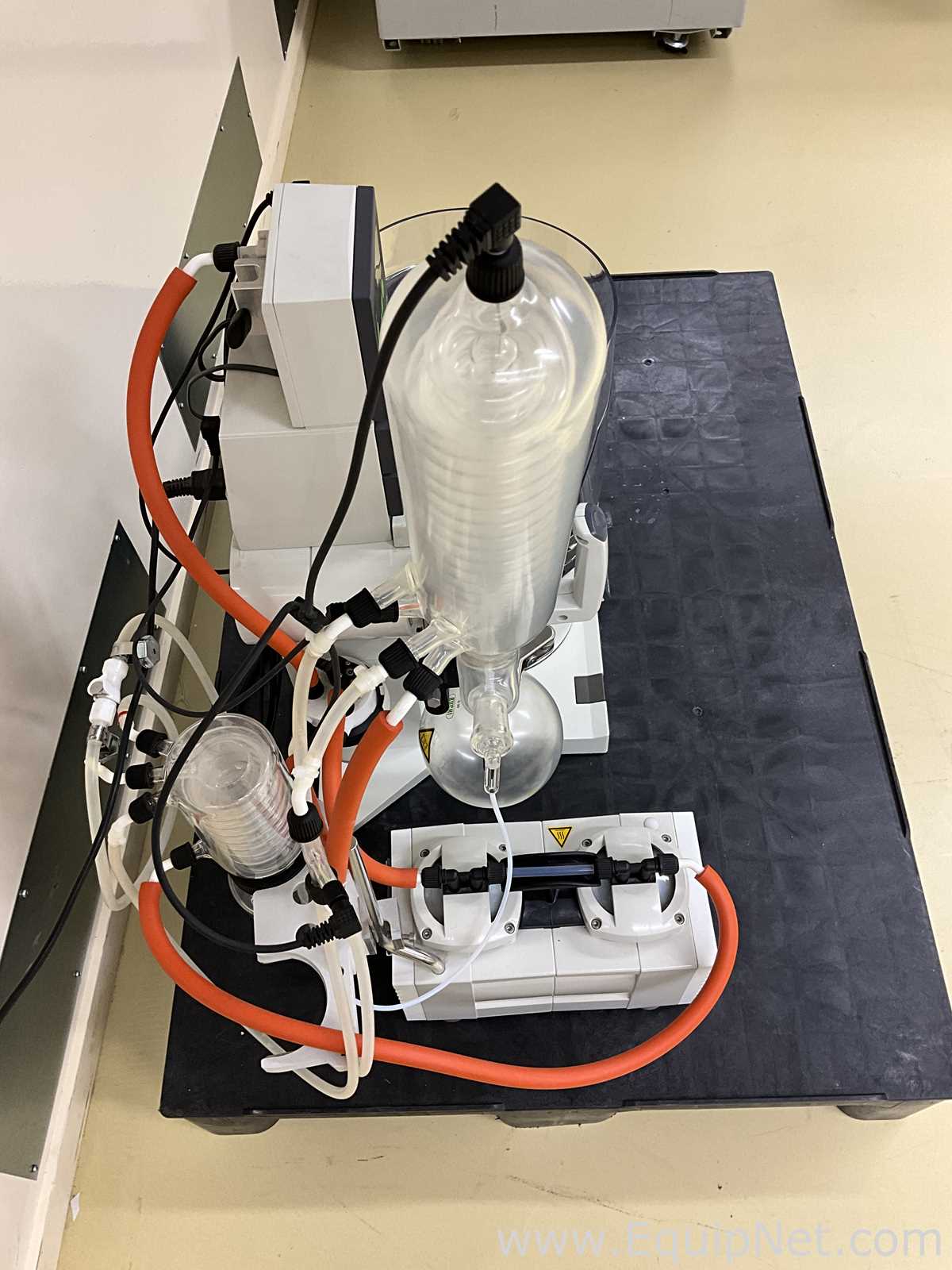 Buchi Rotavapor R-205 Rotary Evaporator System with Vacuum Pump, Controller and Heating Bath