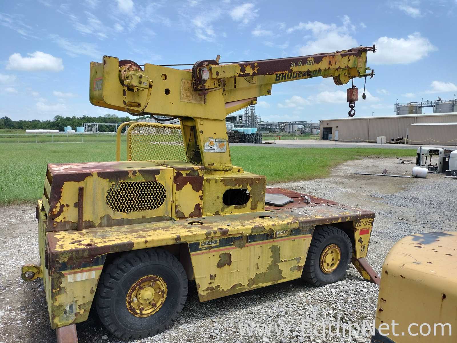 Broderson IC352A Crane