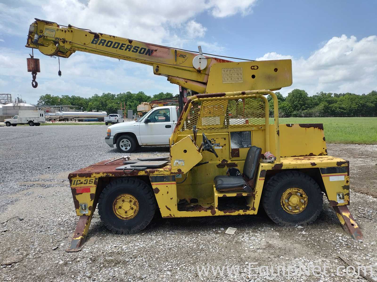 Broderson IC352A Crane