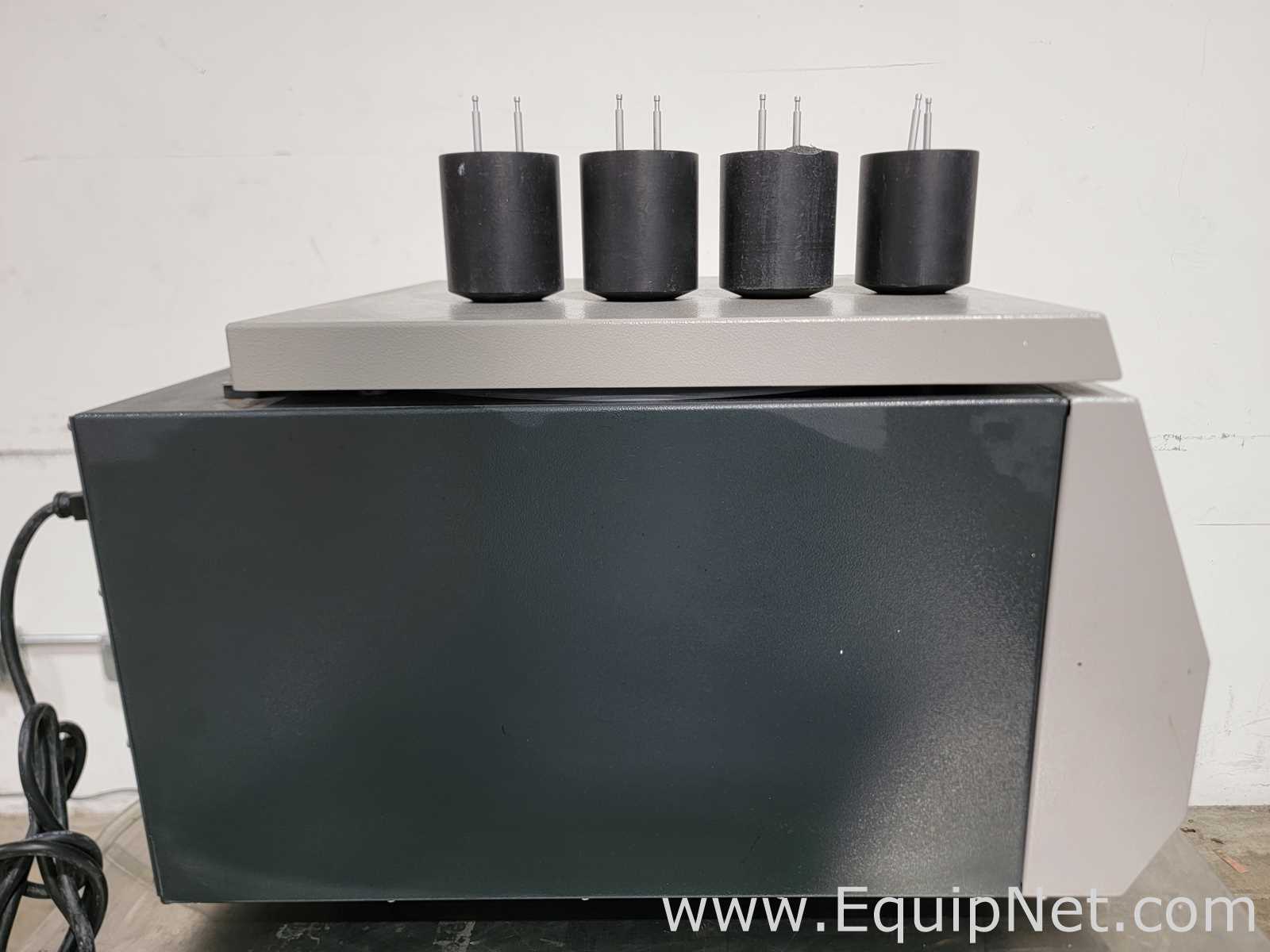 Centrífuga para laboratorio Jouan 
