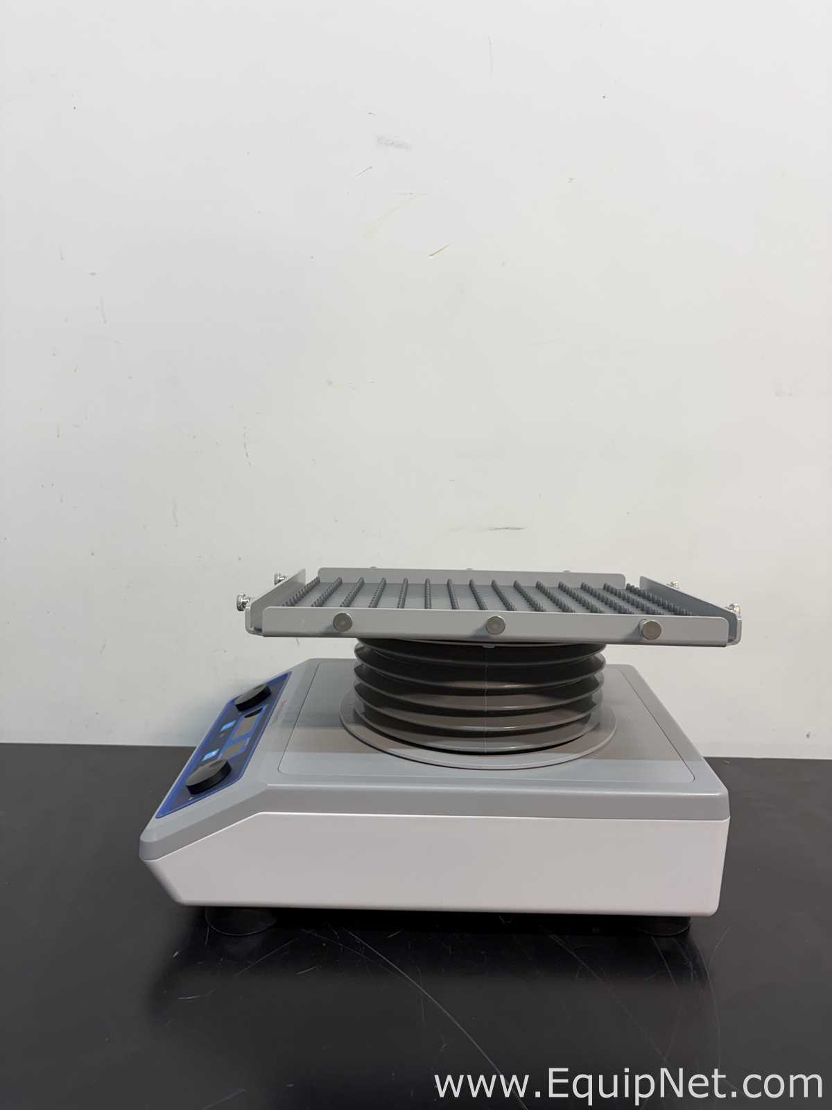 Los aus 2 Labormischer Thermo Scientific 