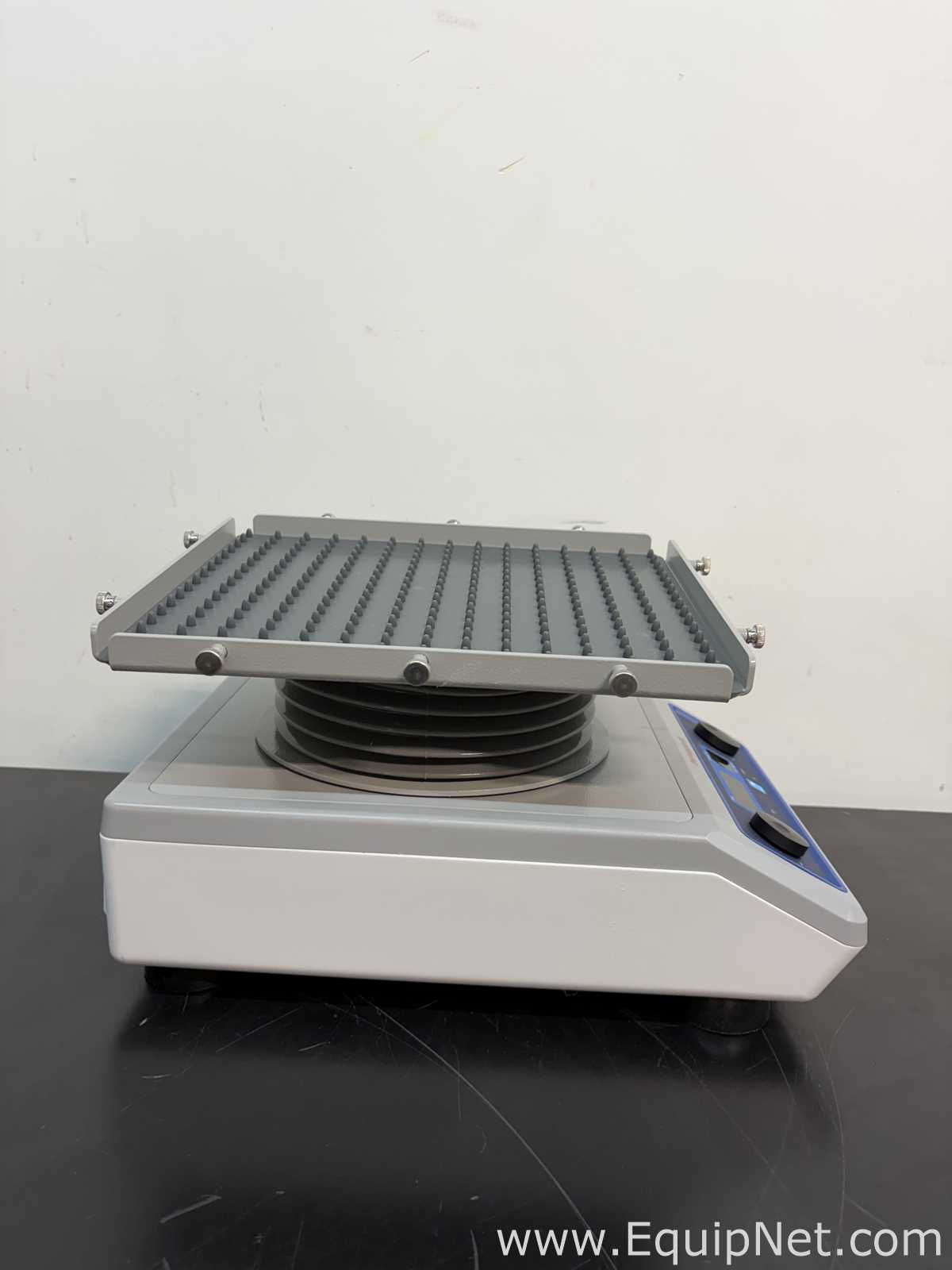 Los aus 2 Labormischer Thermo Scientific 