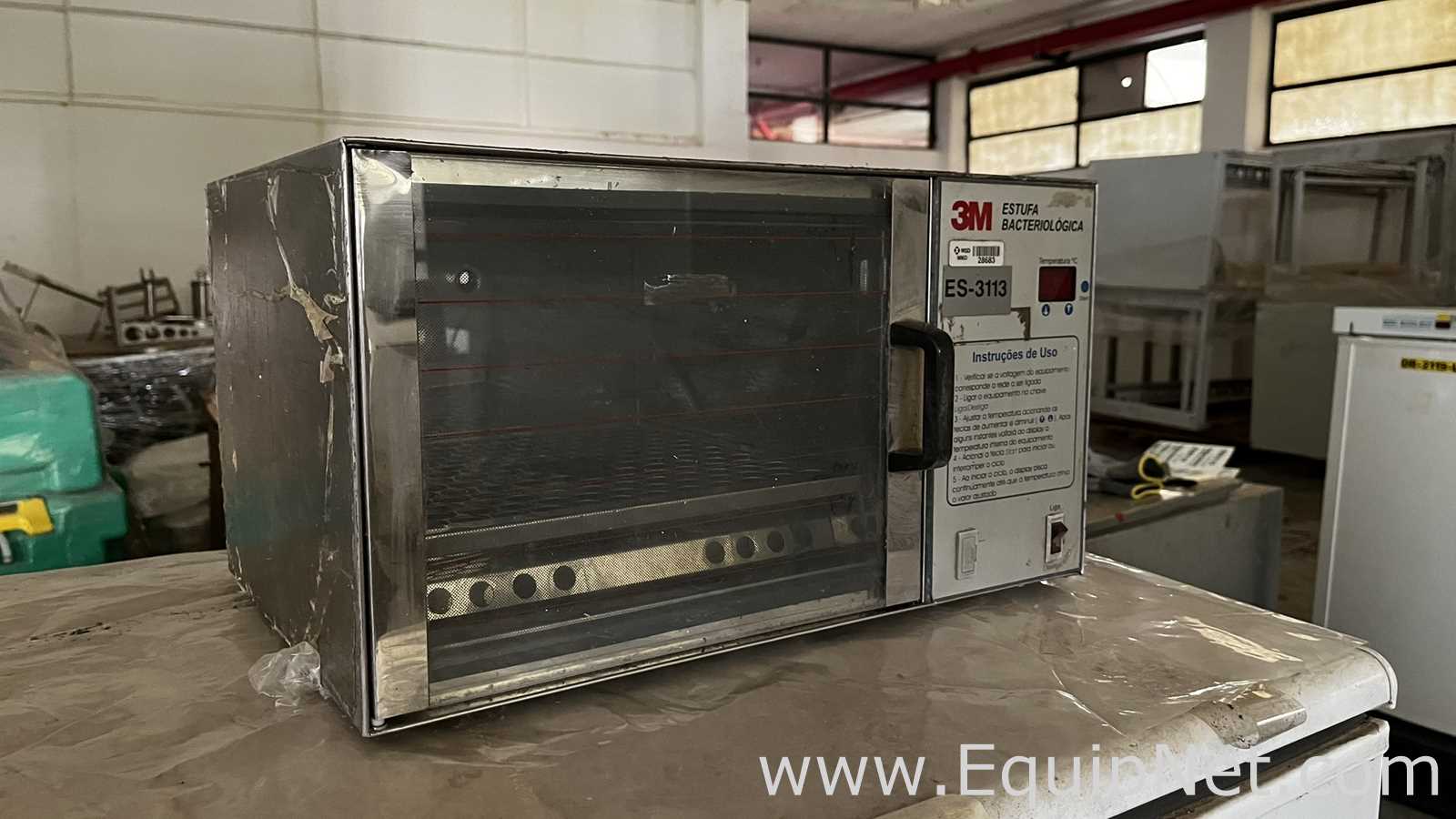 3M Bacteriological Incubator