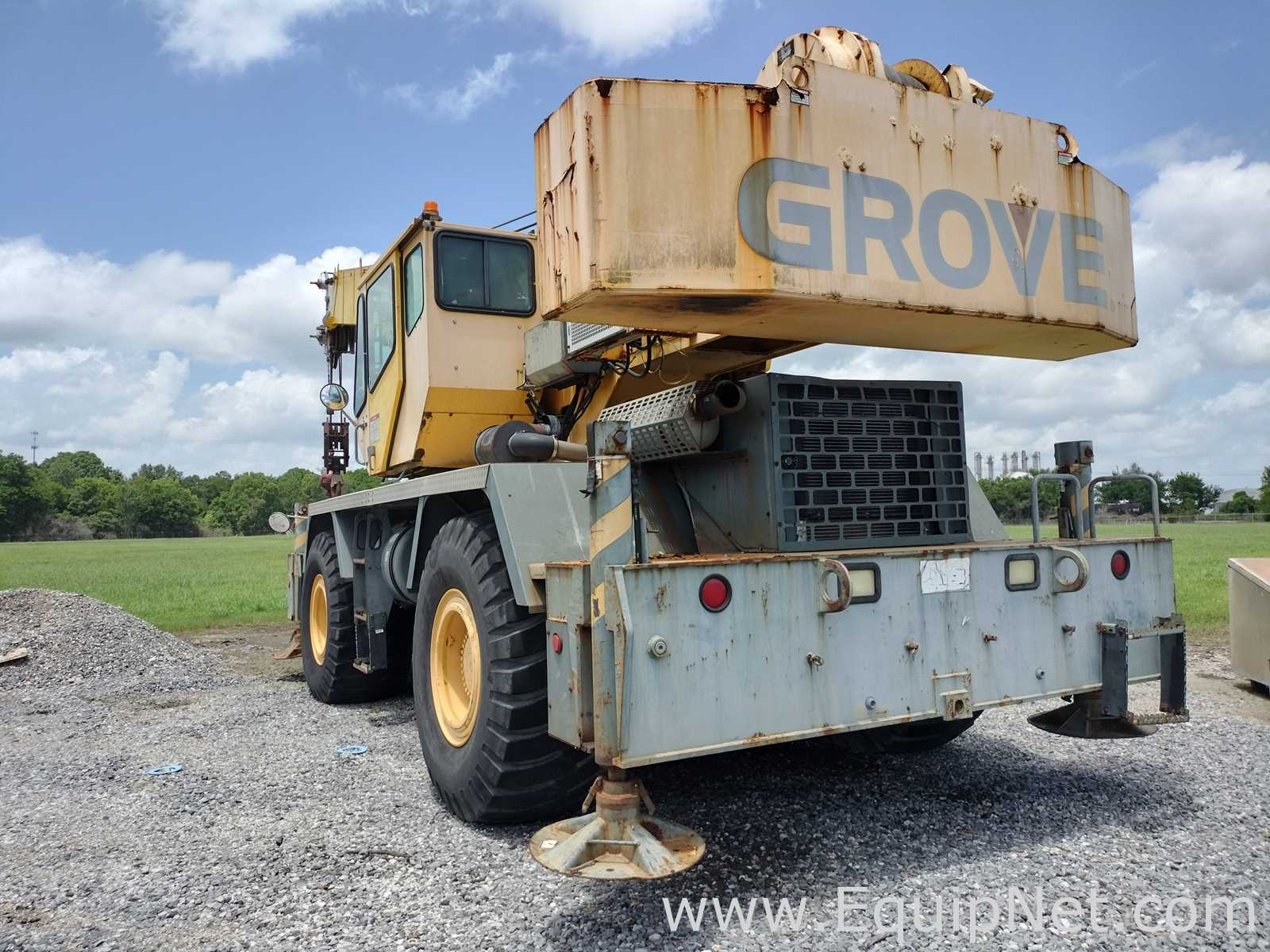 Grove RT650E Crane