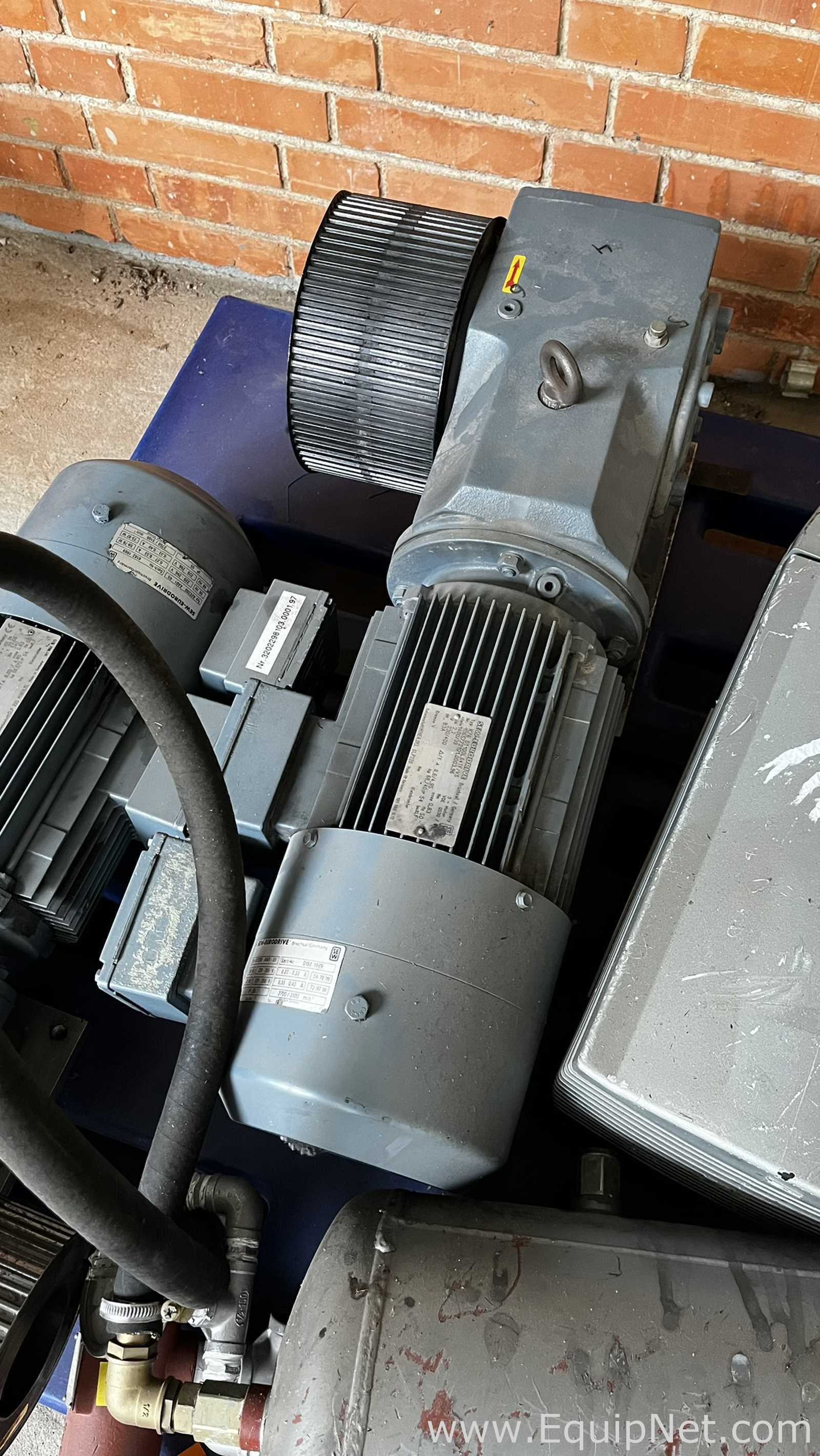 Lote de Motores, Motoredutores e Bomba de Vácuo