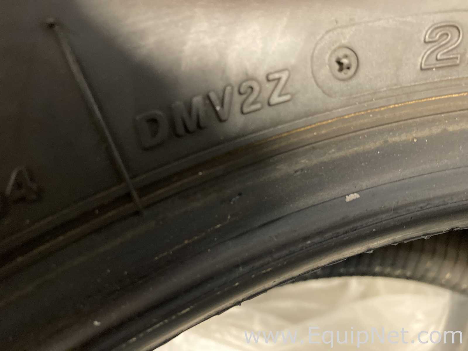 Lot of 4 Unused Bridgestone Blizzak DMV2Z Winter Tires