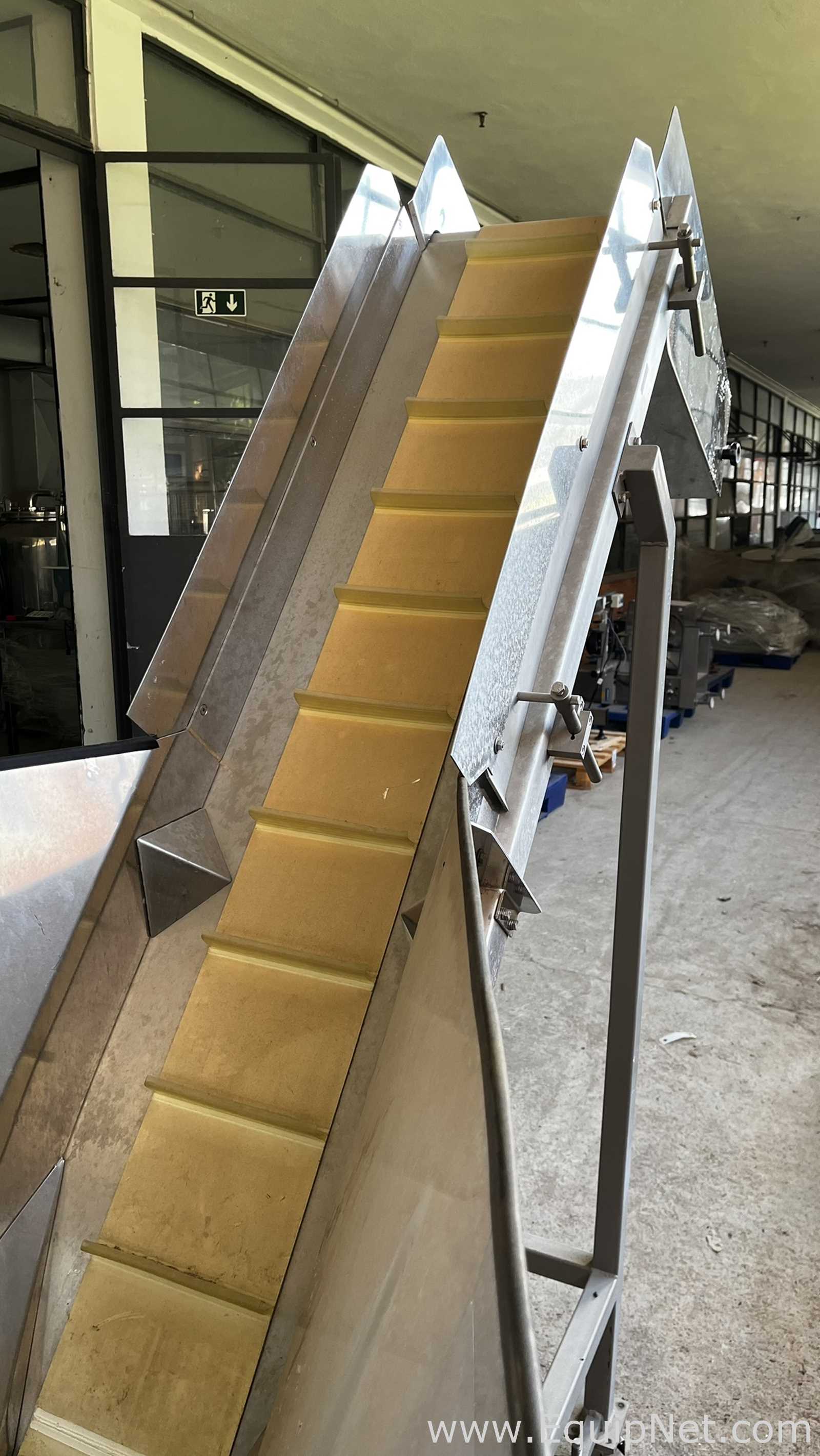 Alimentador Elevatório em Aço Inox