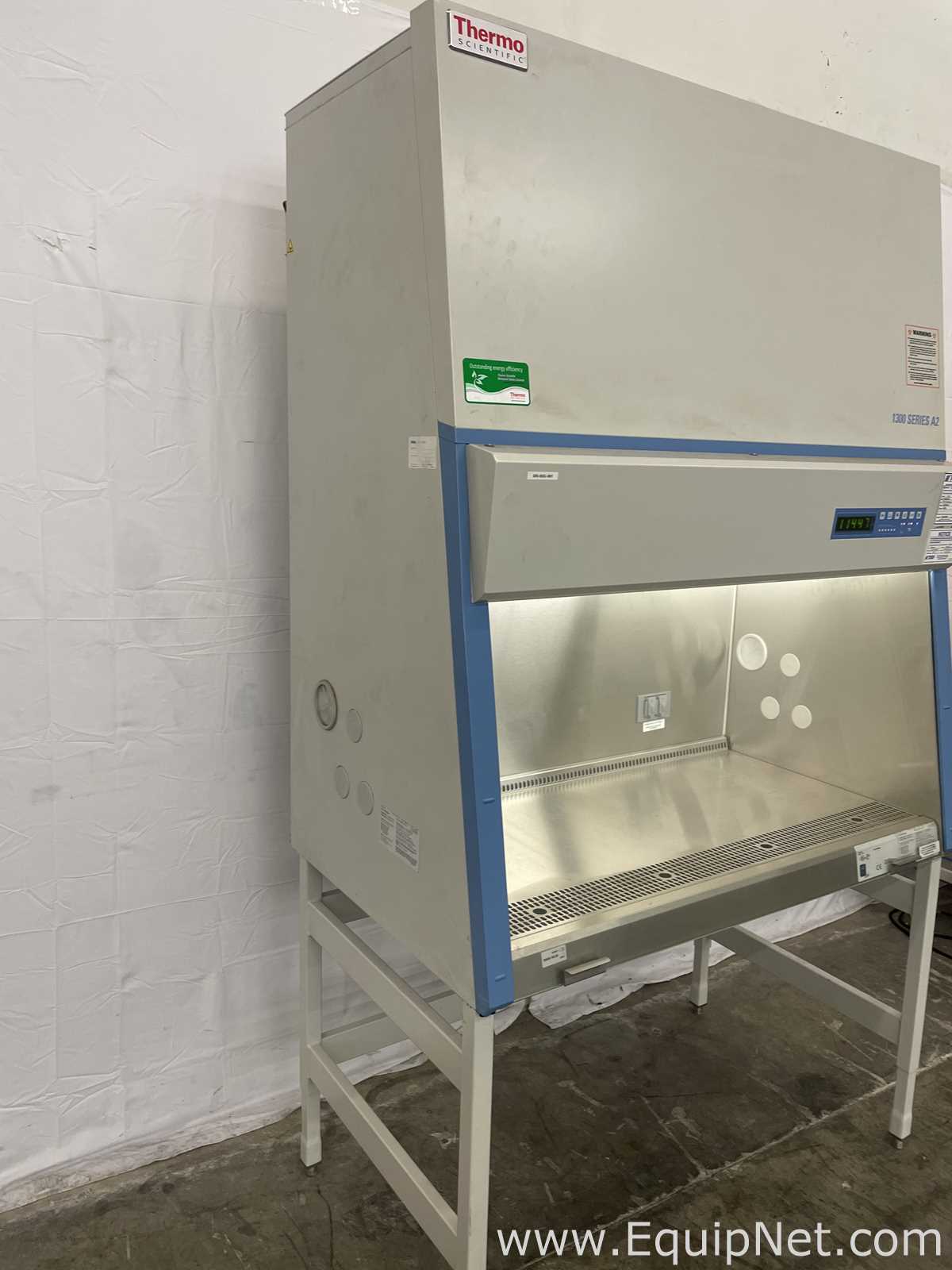 Thermo Scientific 1300 Series A2 Biological Safety Cabinet 4Ft with Stand