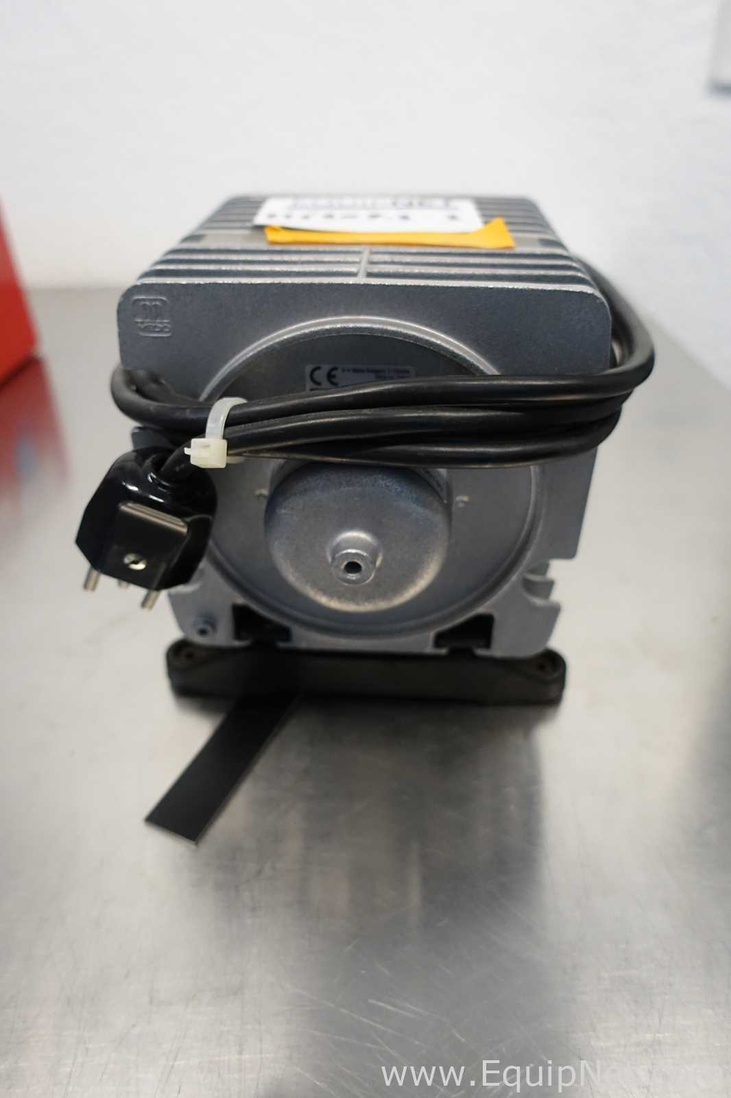 Lot of 2 Watson Marlow 120U Peristaltic Pumps and 1 Nitto Kohki VP09040 Vacuum Pump