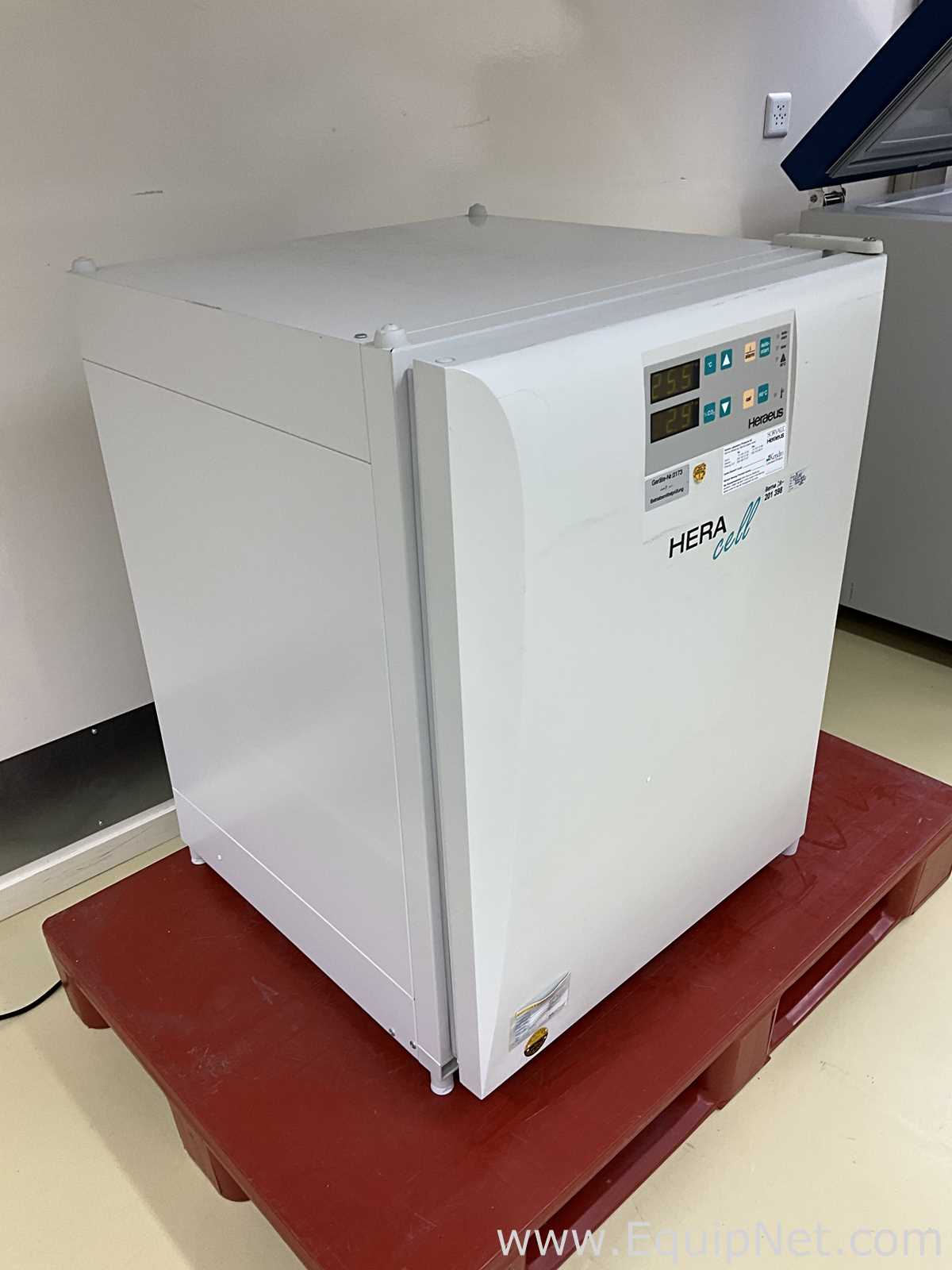 Kendro Laboratory Products Sorvall Heraeus HERAcell CO2 Incubator