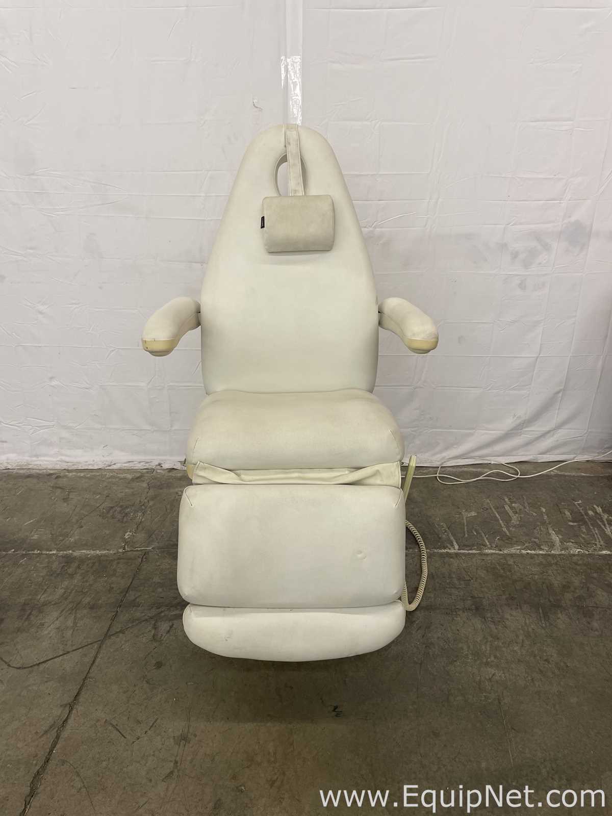 Skin Act Treatment Chair