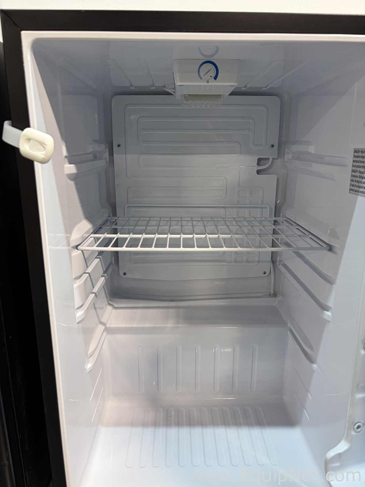 Lote de 3 Refrigeradores Danby Inc DAR044A4BDD