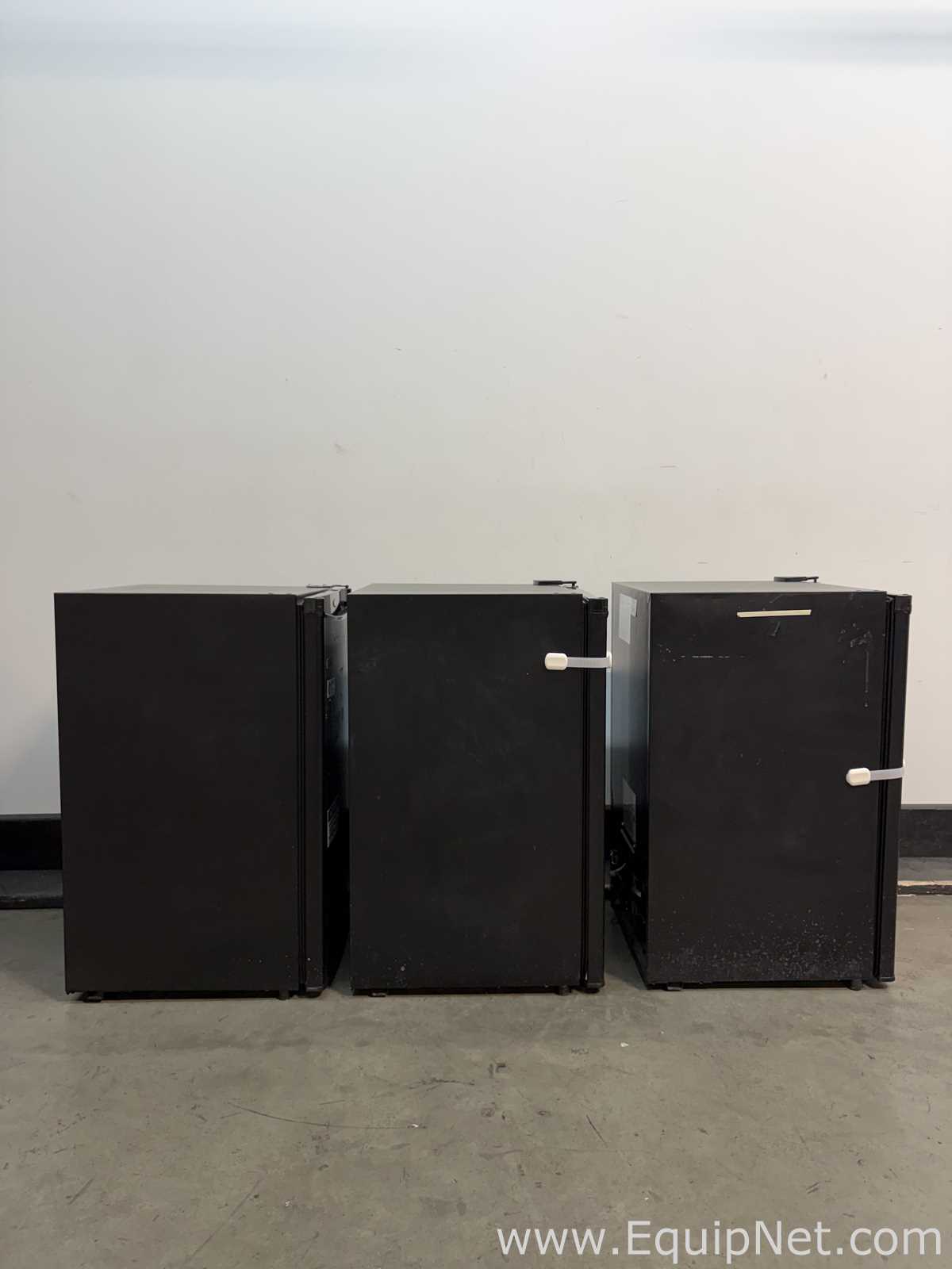 Lote de 3 Refrigeradores Danby Inc DAR044A4BDD