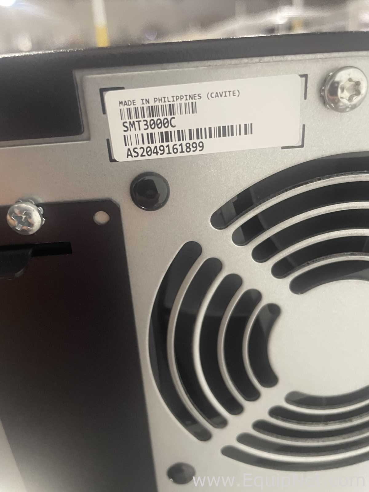 Equipamento de Computação APC Smart UPS 3000