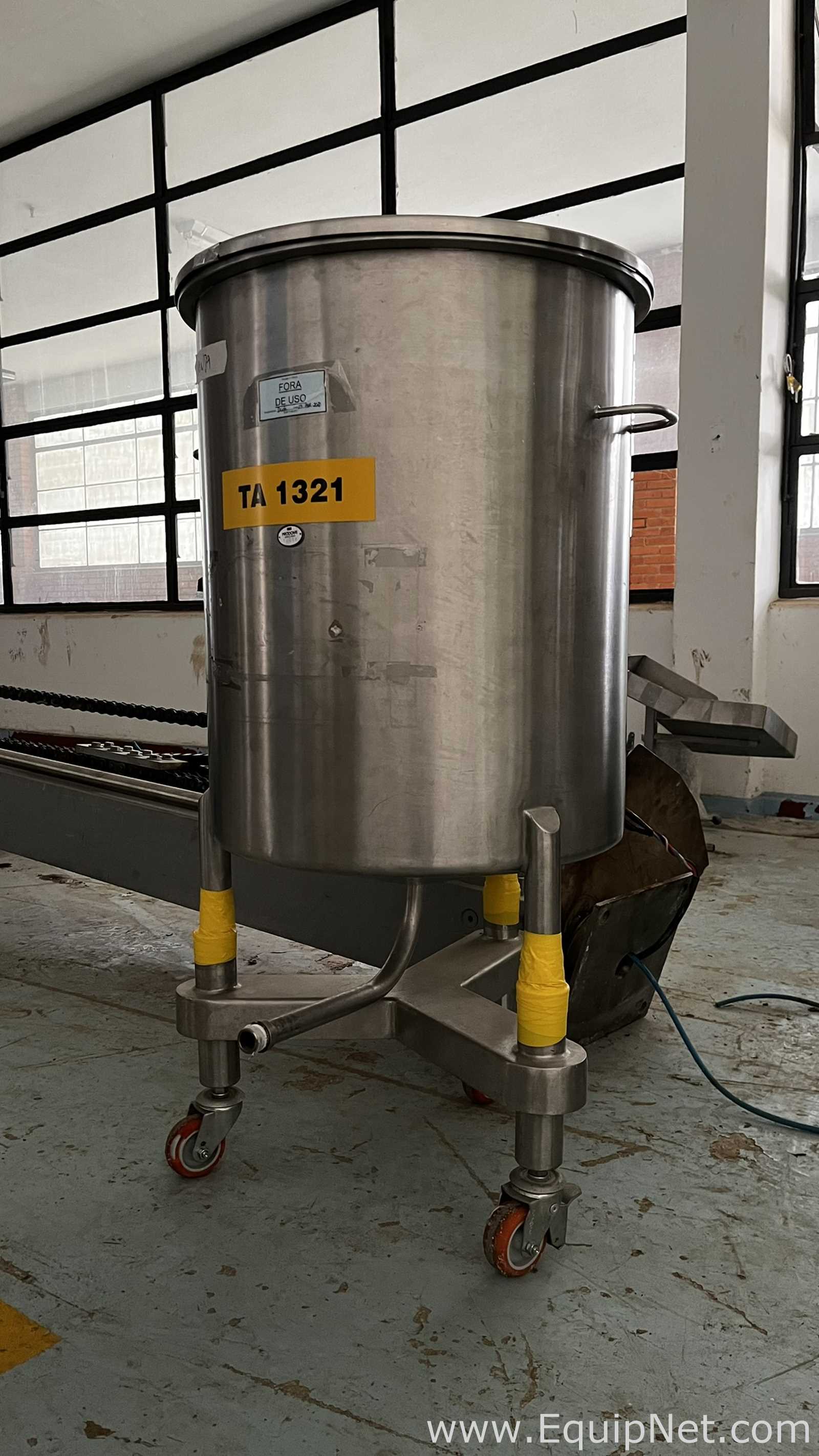 Tanque Móvel em Aço Inox Martinelli 120 Litros