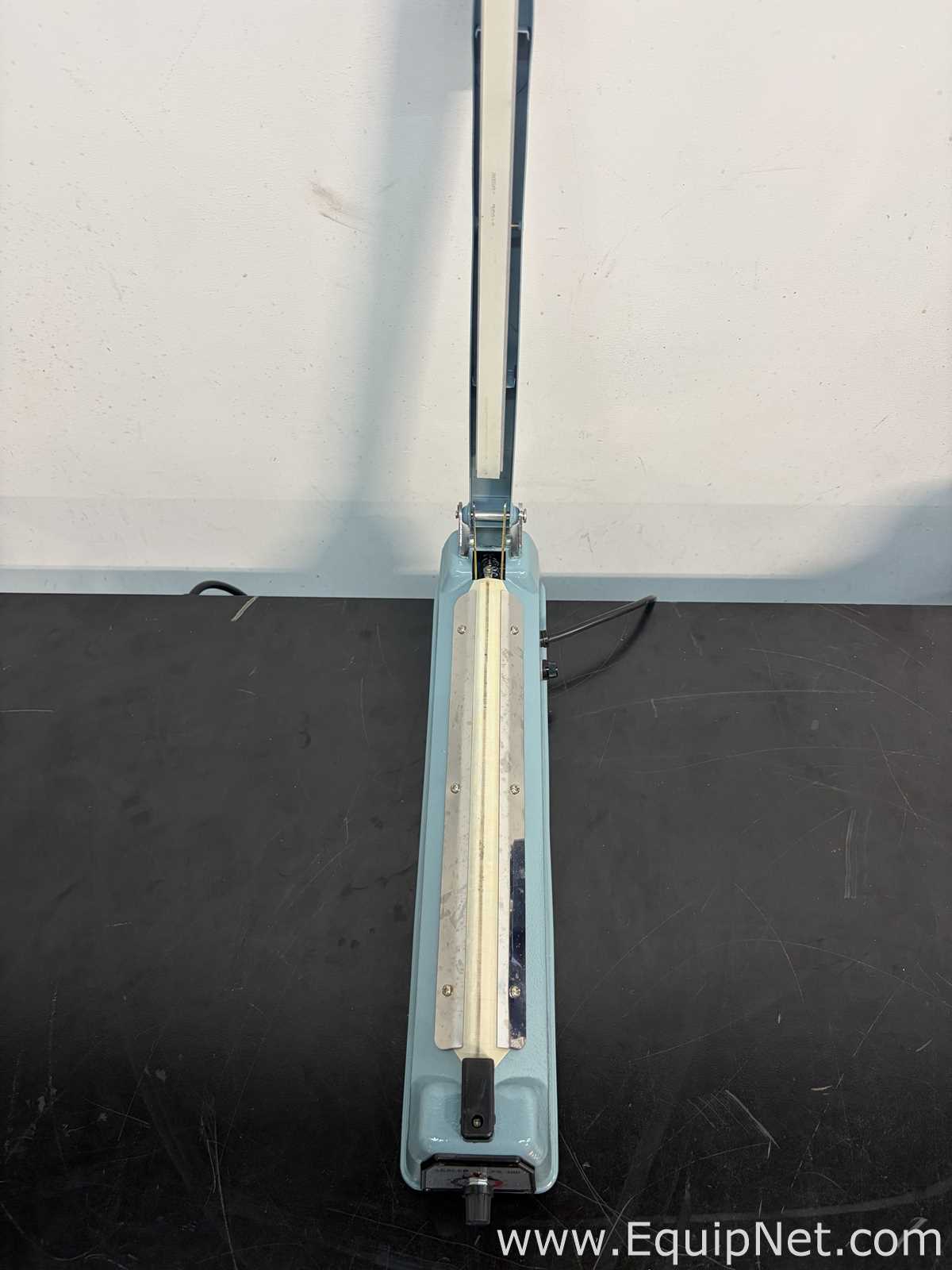 Los aus  Verschiedene Laborgeräte Various 