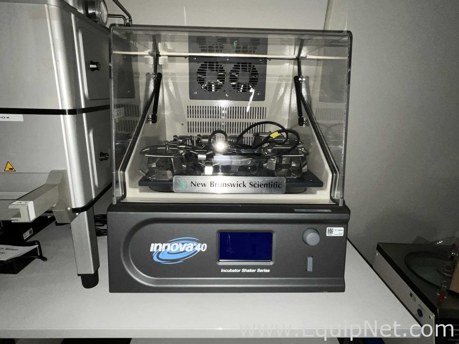 New Brunswick Scientific Innova 40R Shaker