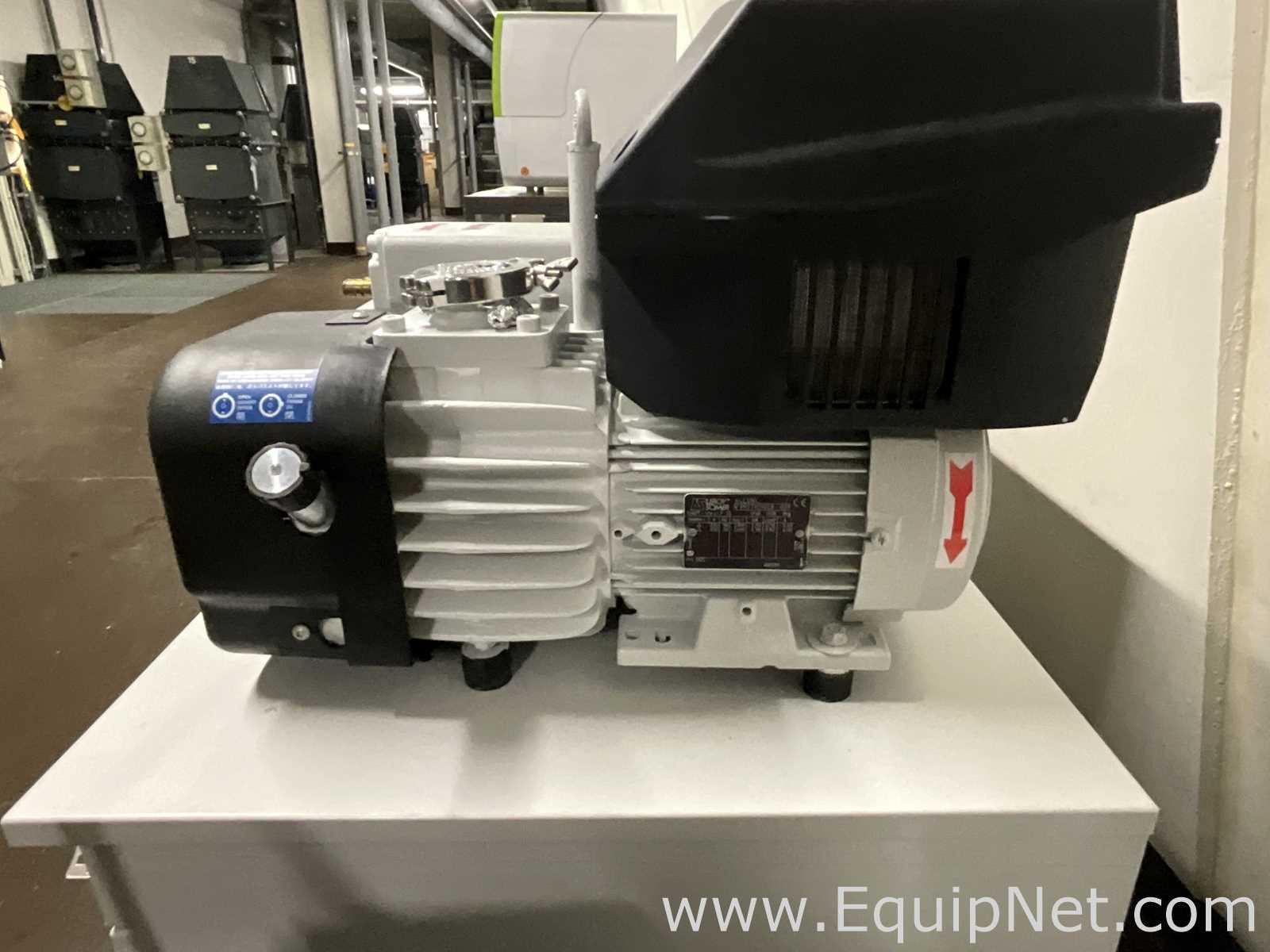 Leybold Sogevac SV 40/65 BIFC Rotary Vane Vacuum Pump