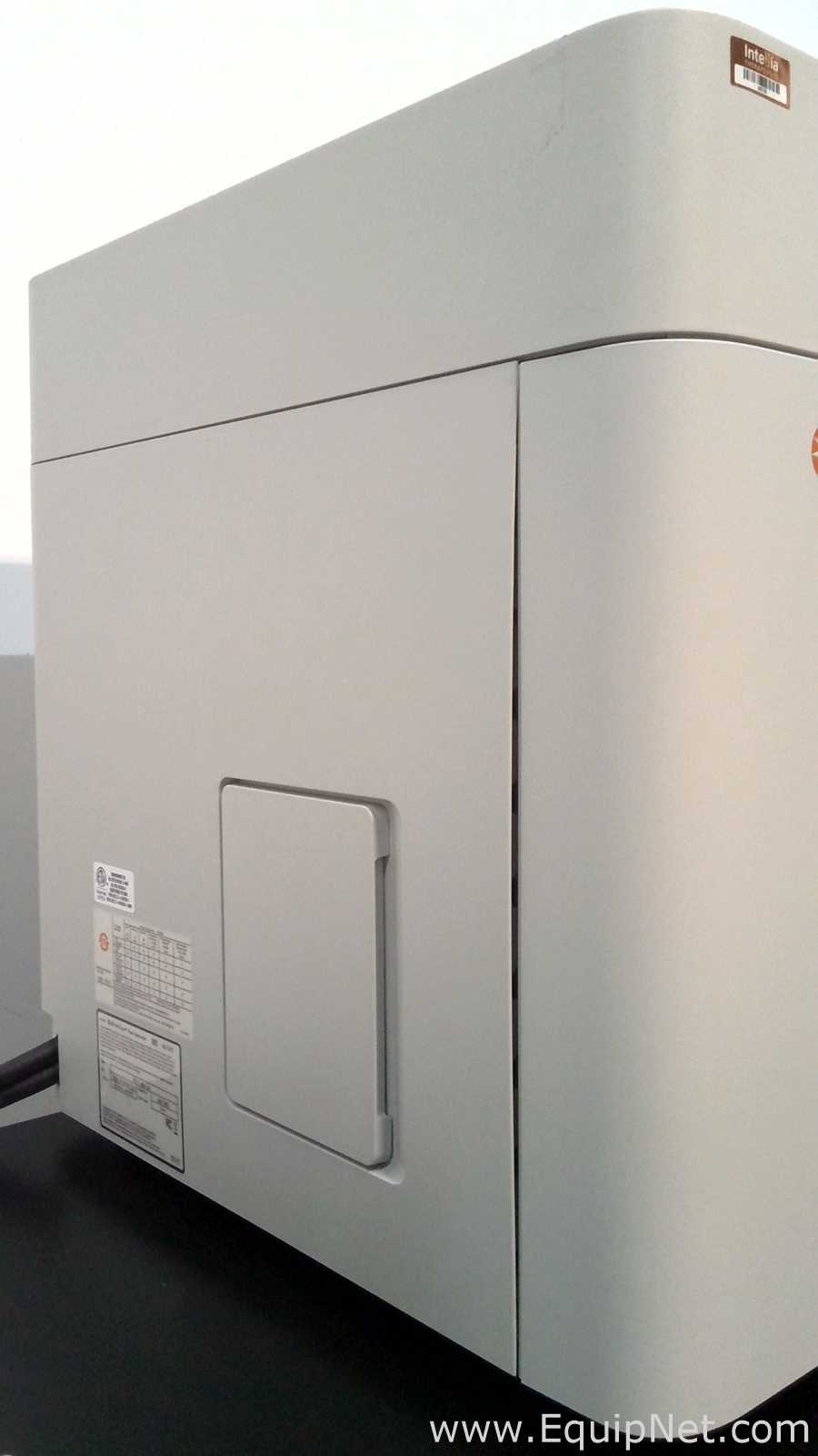 BD Biosciences FACSLyric Flow Cytometer with BD FACS Universal Loader