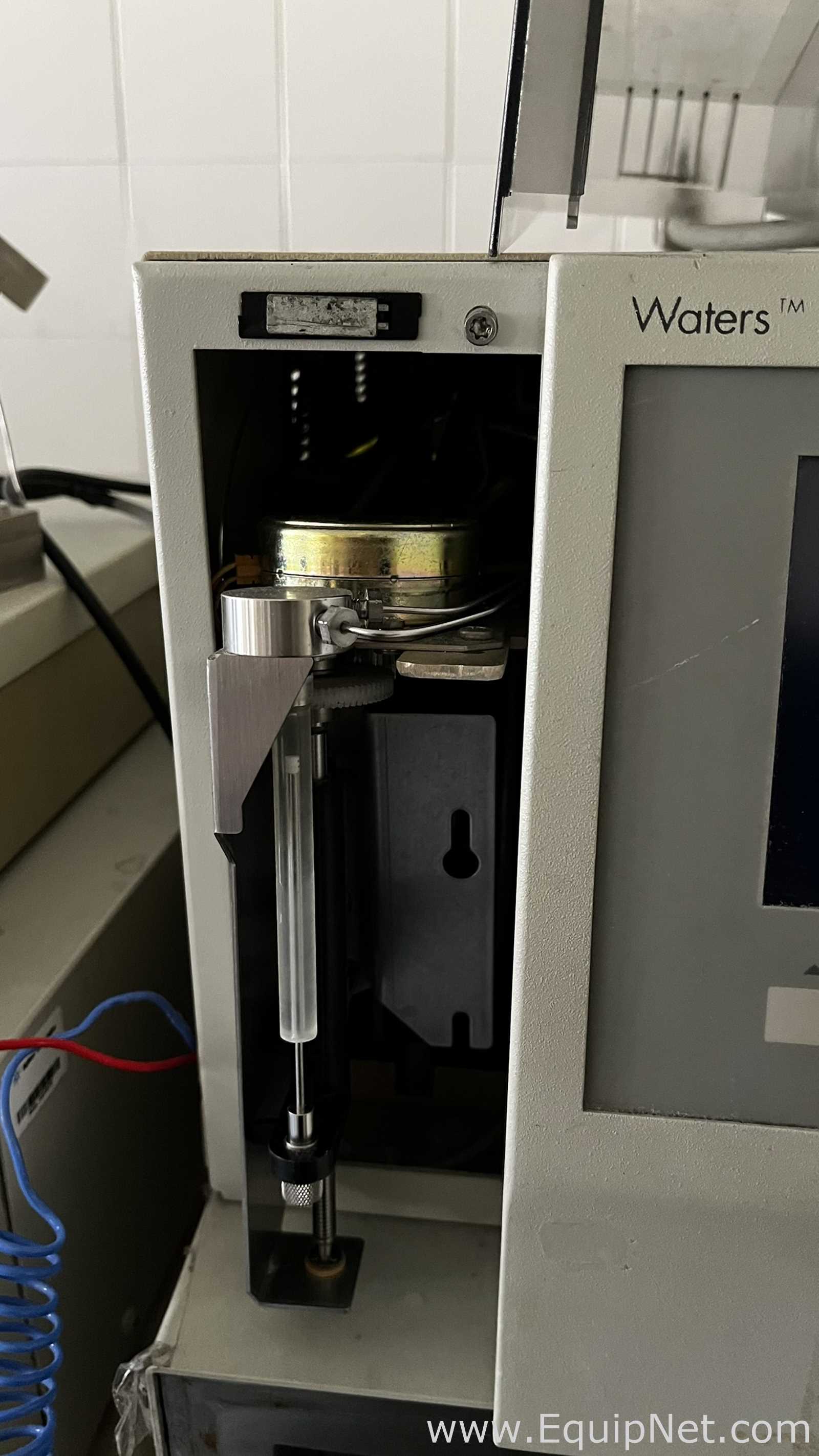 Sistema HPLC Waters Modular com Detector UV e Gradiente Binário