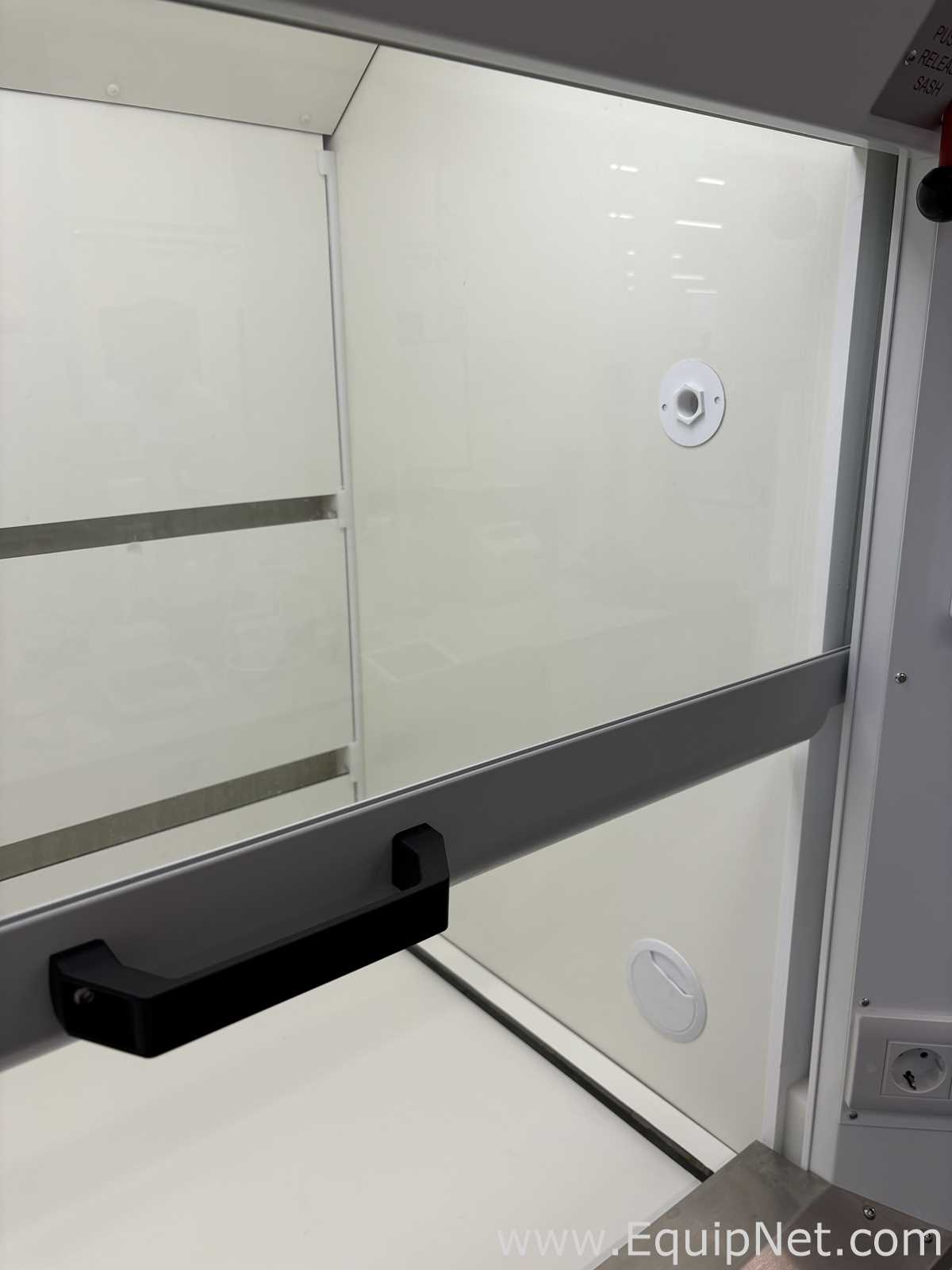 Campana de Ventilación y Flujo Monmouth Scientific  1200 K8