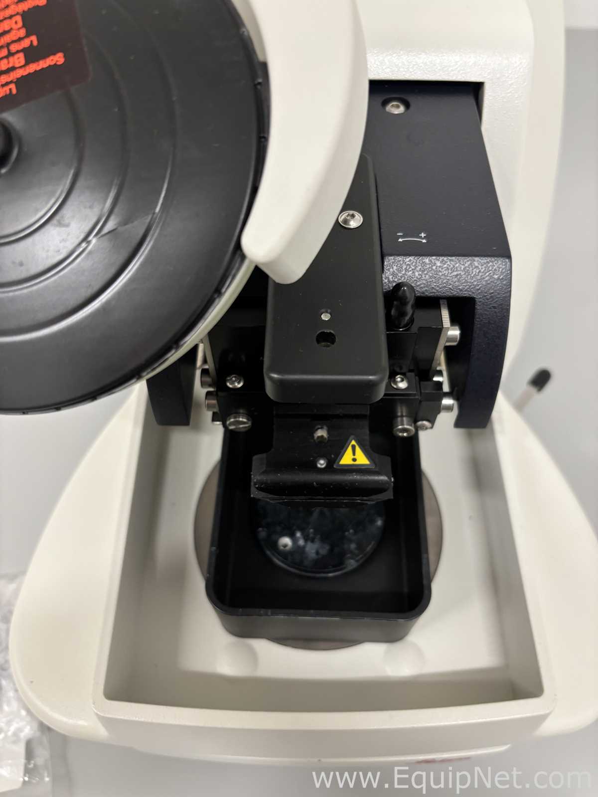 Leica VT1200 S Vibrating Blade Microtome with Accessories