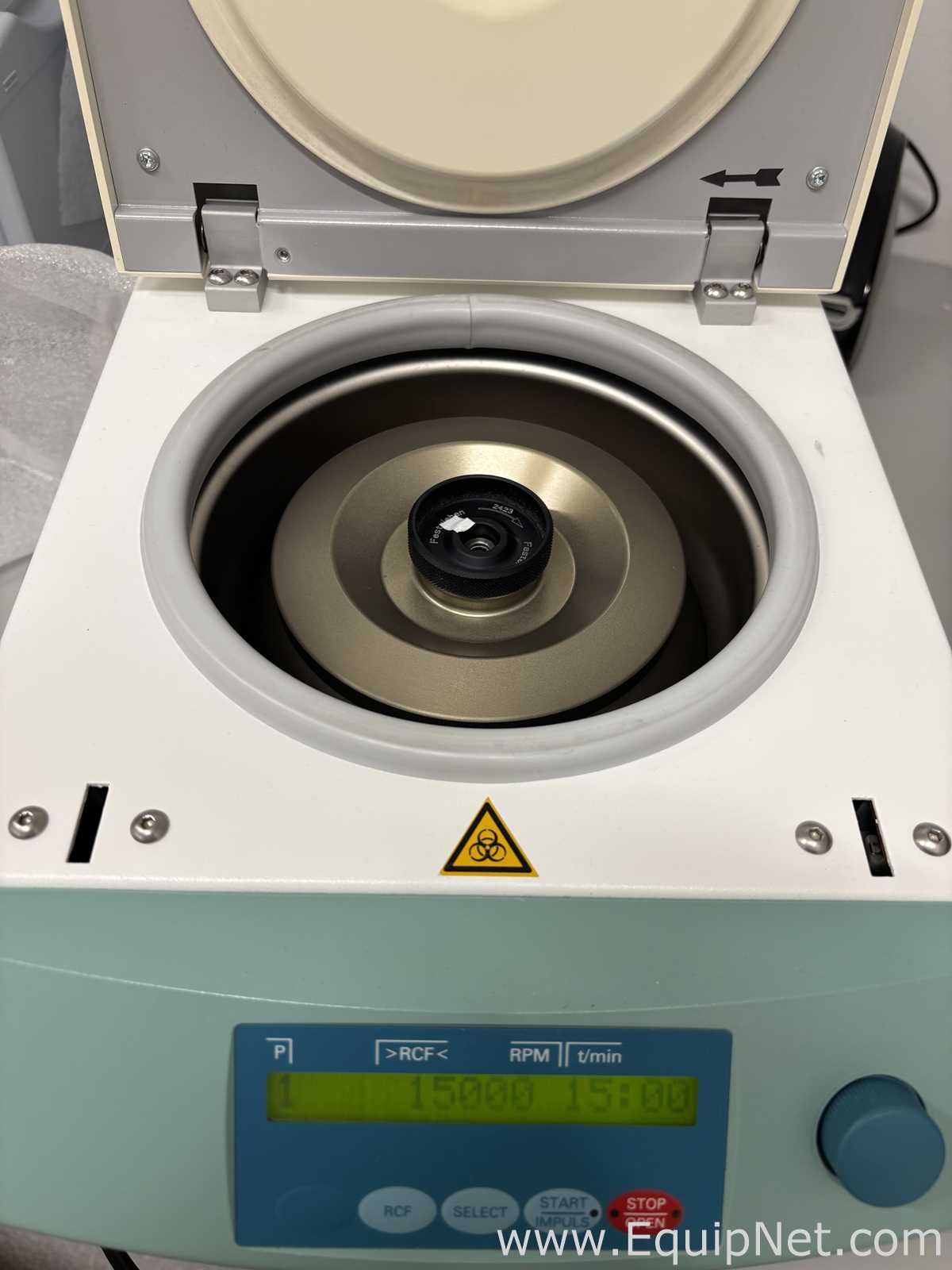 Hettich Mikro 200 Laboratory Centrifuge