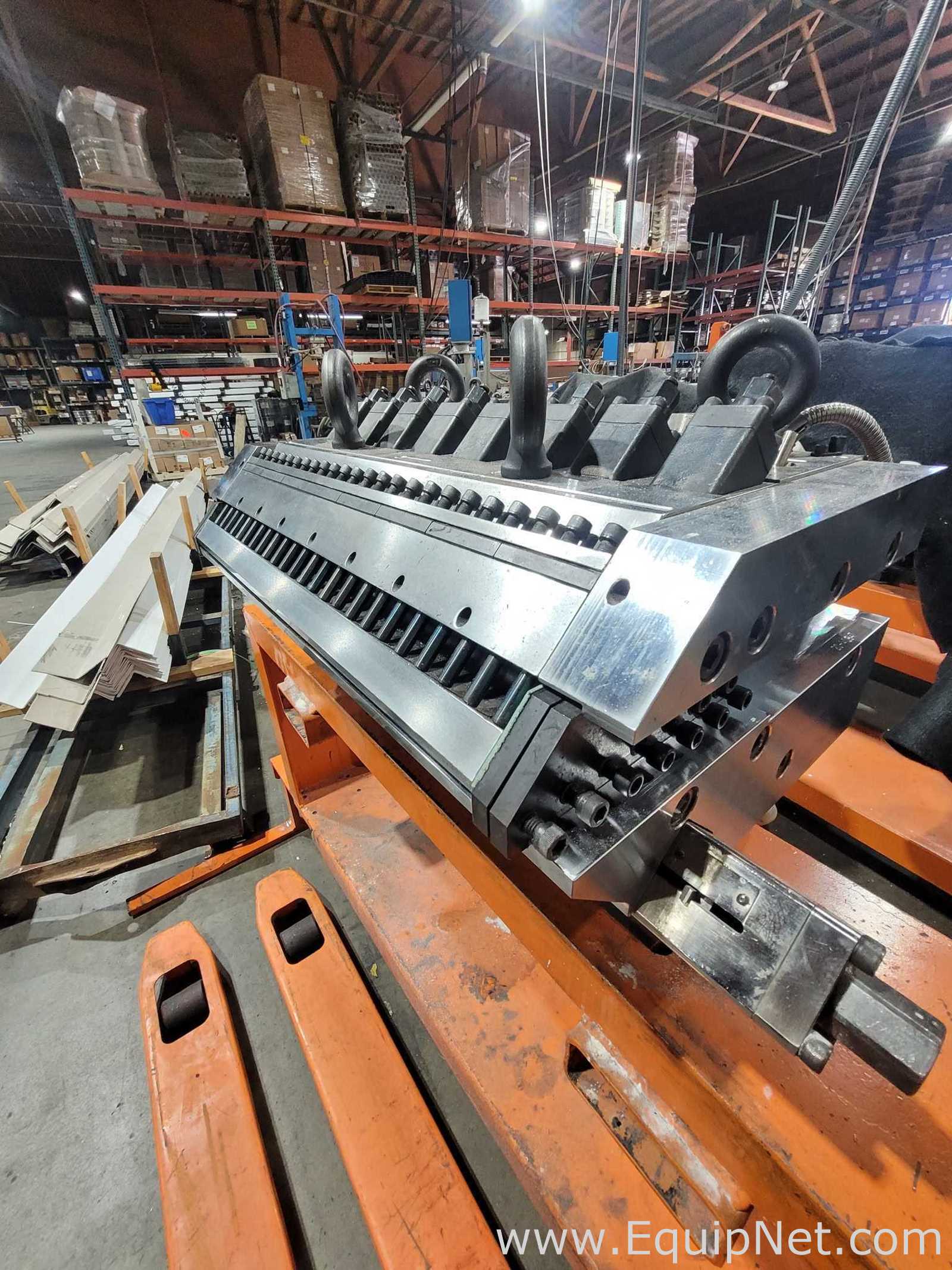 Linha de Extrusão e Plástico Downstream Nordson Extrusion Dies Industries LLC Ultraflex H100.  35 Polegadas