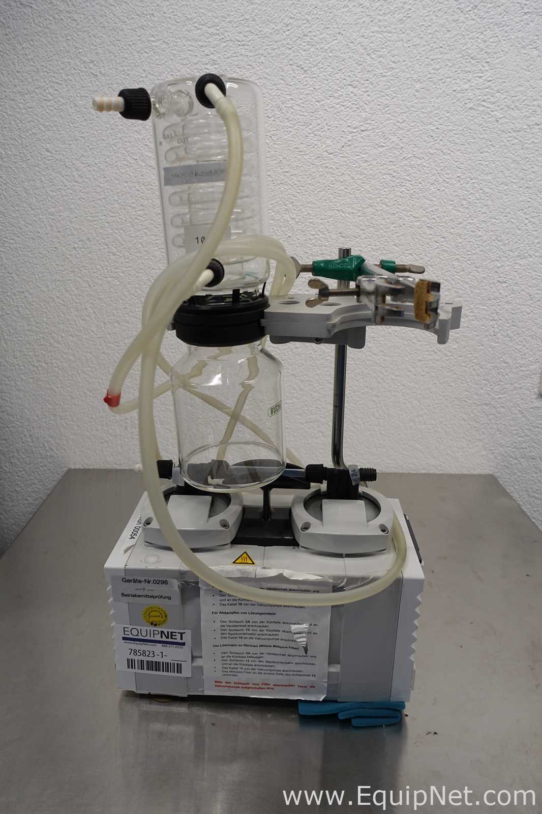Buchi V-501 Pump with Buchi Condenser