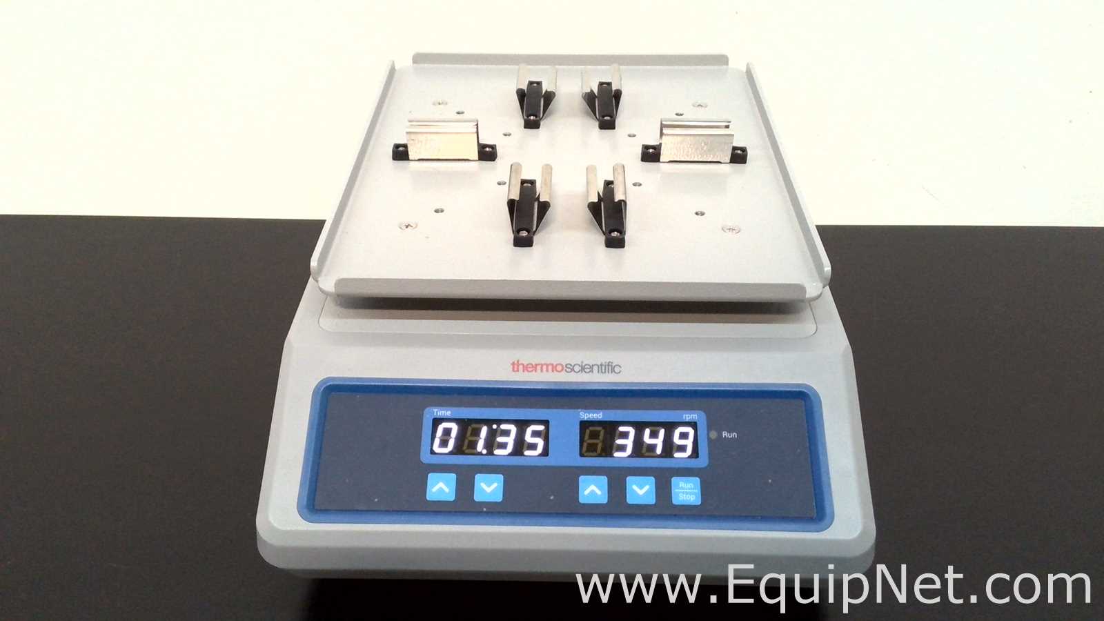 Thermo Scientific 88882005 Digital Microplate Shaker